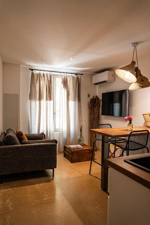 Deluxe Apartment,1585618467:JPEG