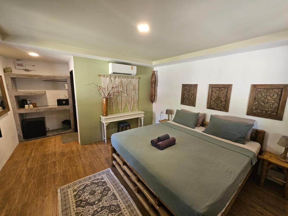 Deluxe Bungalow met Uitzicht op het Zwembad