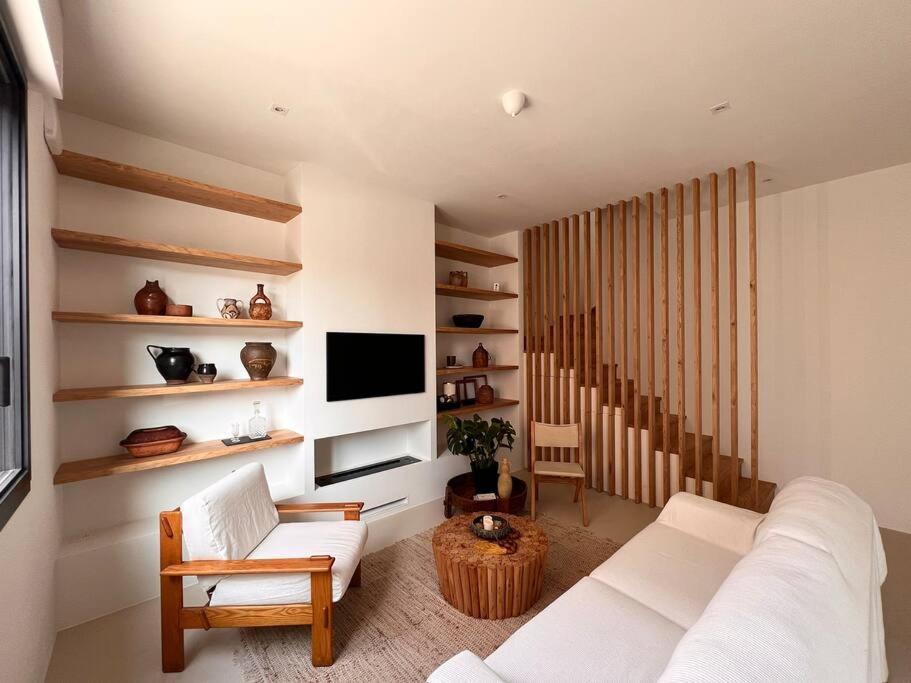 Two-Bedroom House,1495674418:JPEG