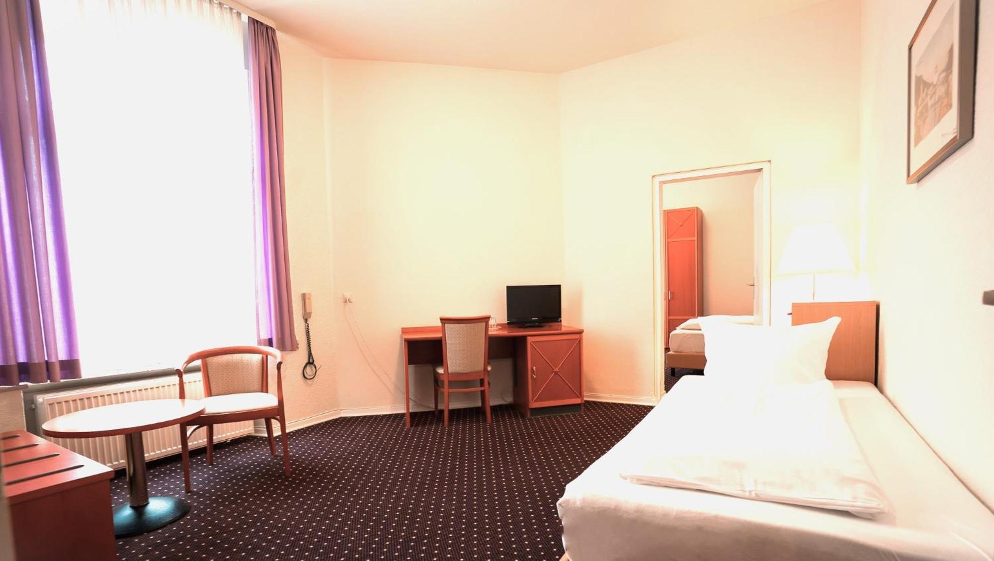 Triple Room Private Bathroom