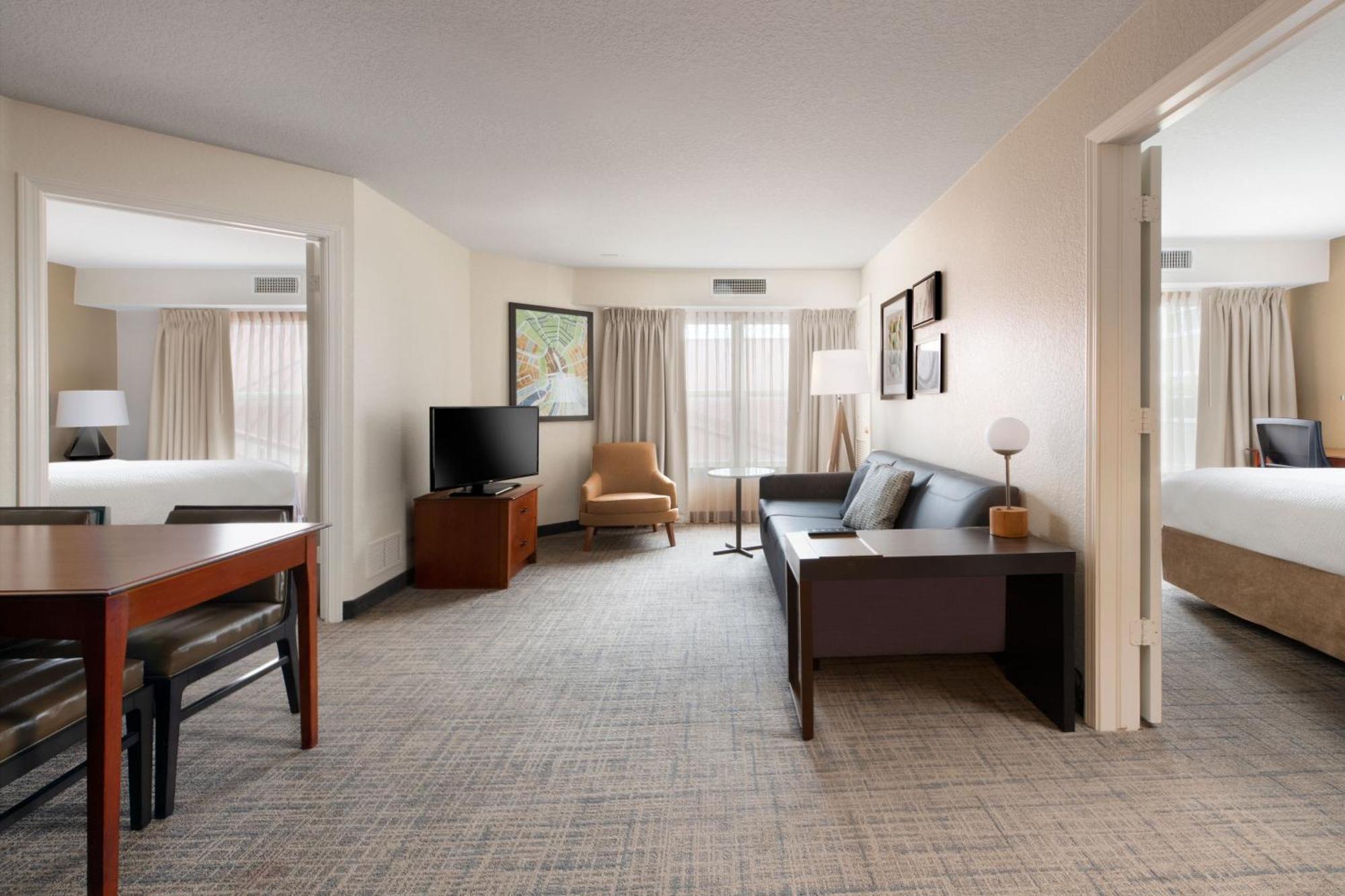Two-Bedroom Suite,1615387130:JPEG