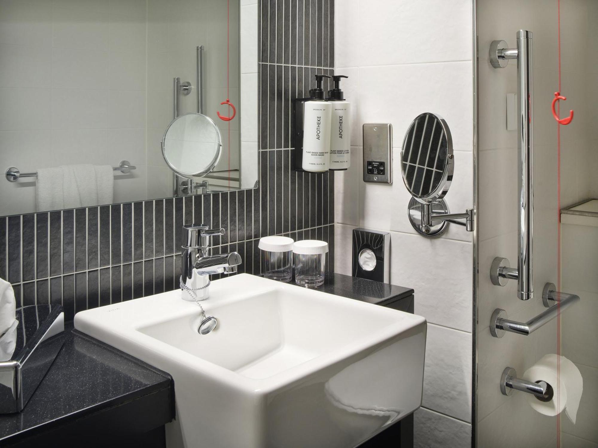 Standard Double Room - Disability Access,1541681308:JPEG