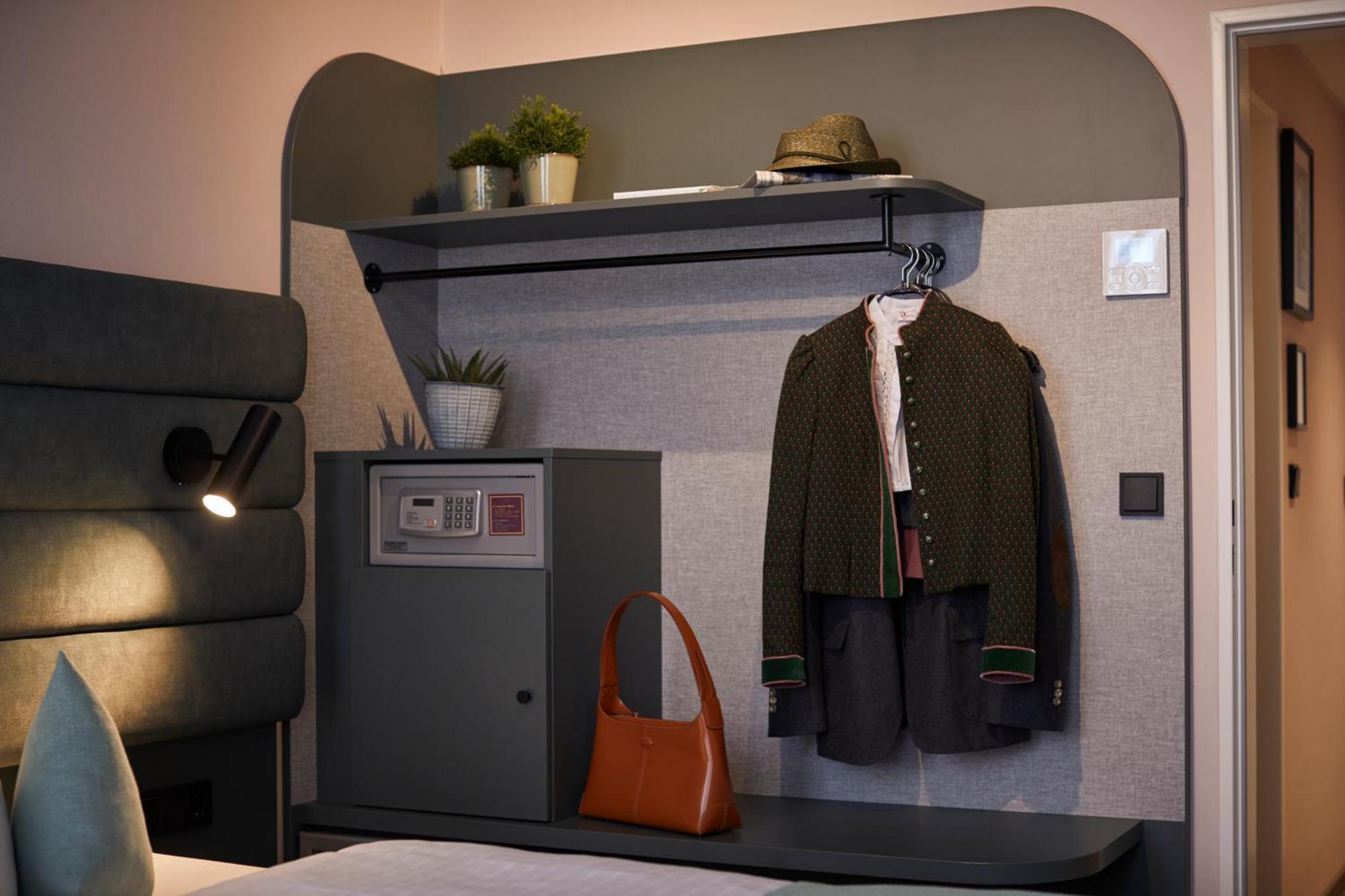 Premium Room