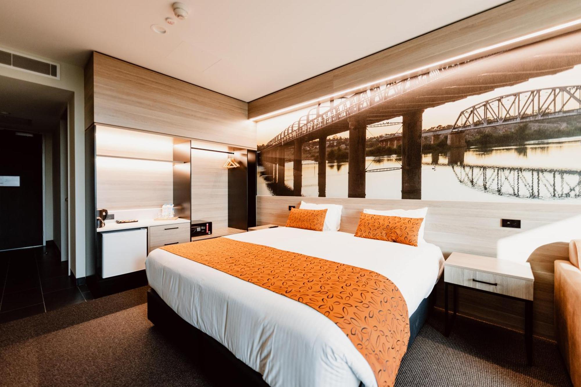Accessible Riverside Suite,1667495106:JPEG