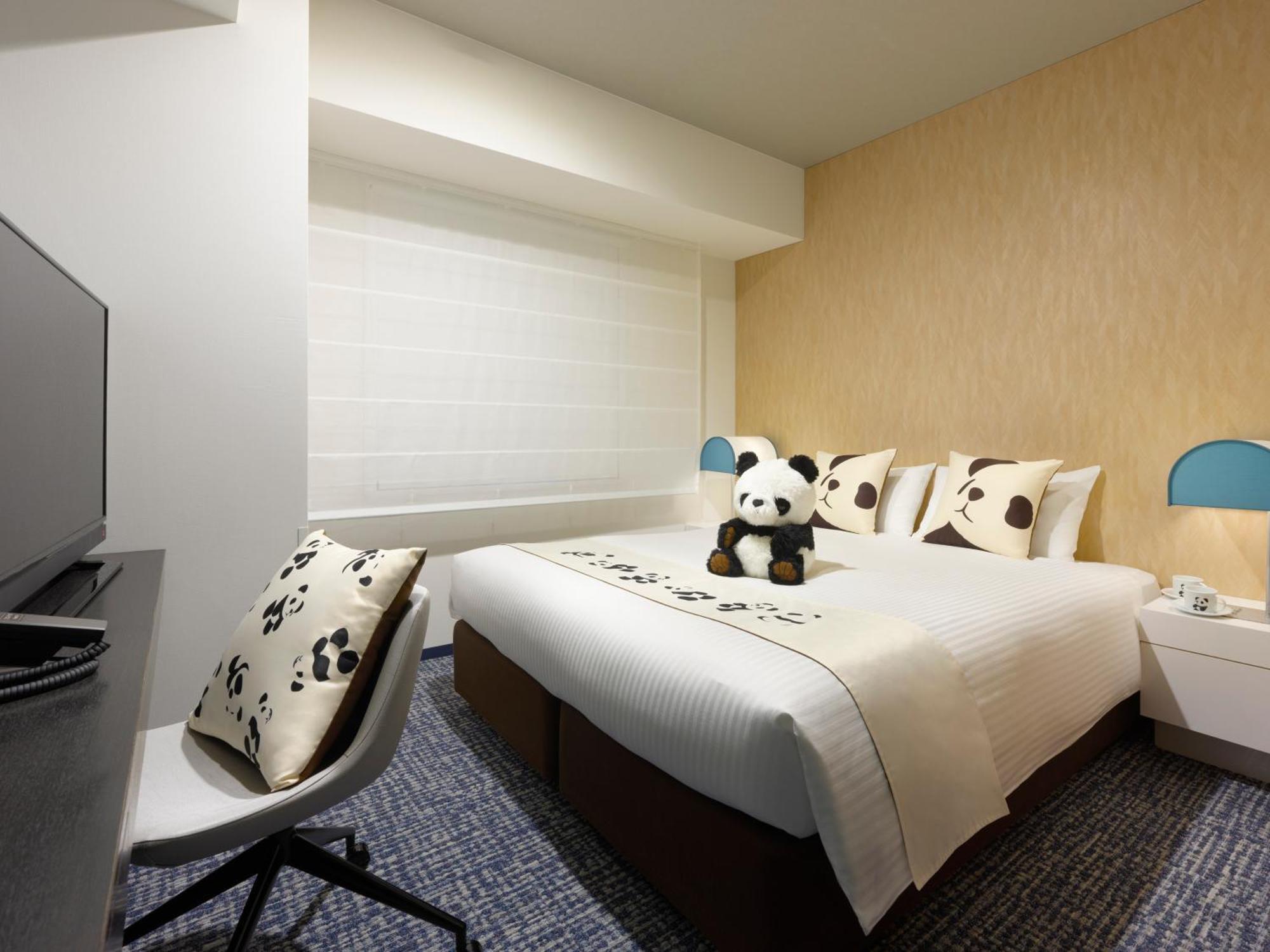 Superior Queen Panda Room