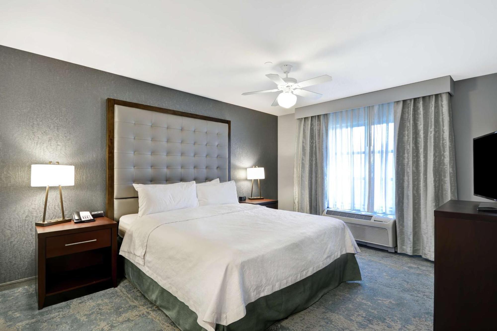 Two-Bedroom Queen Suite - Non-Smoking,1551397396:JPEG