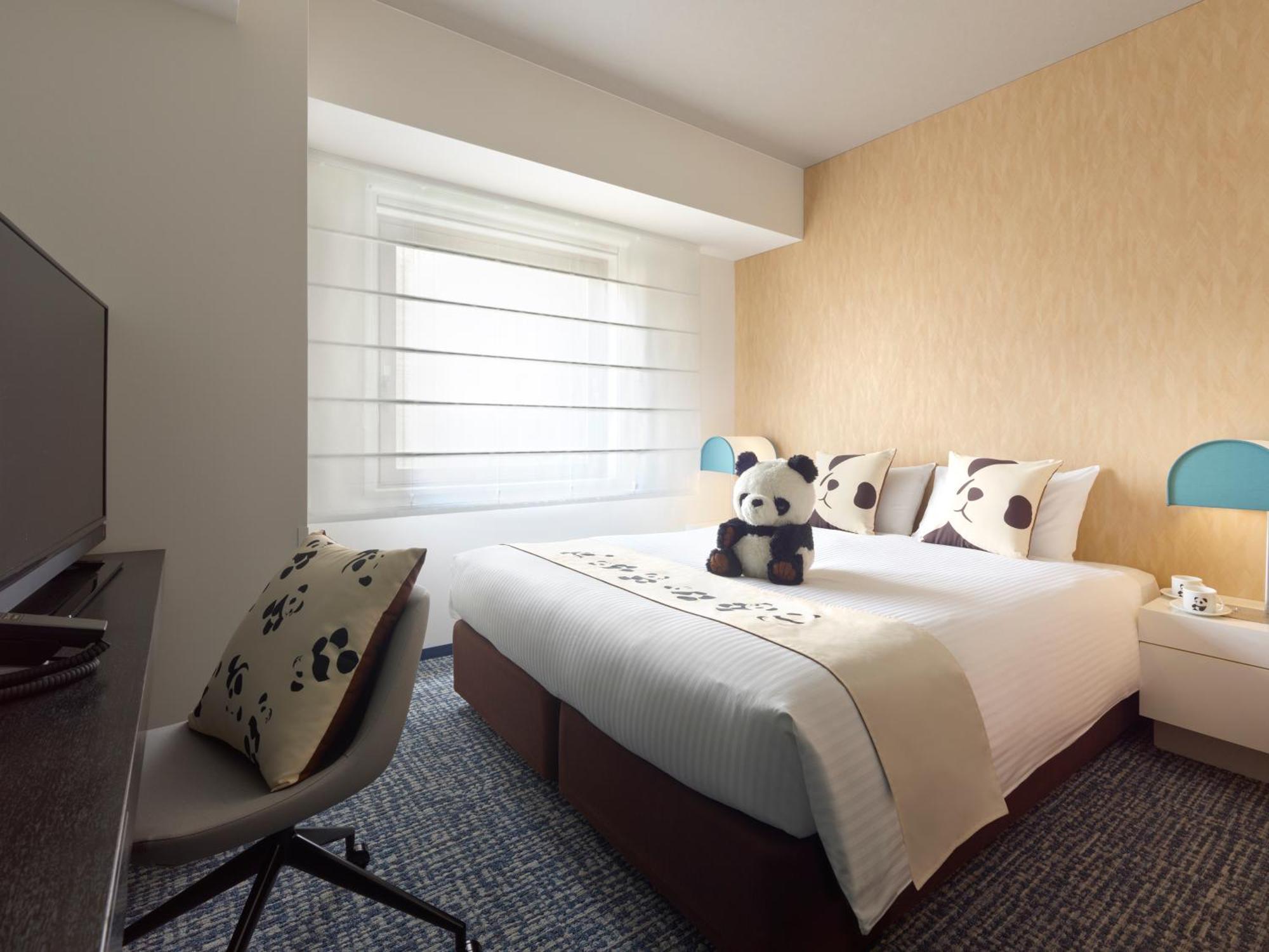 Superior Queen Panda Room