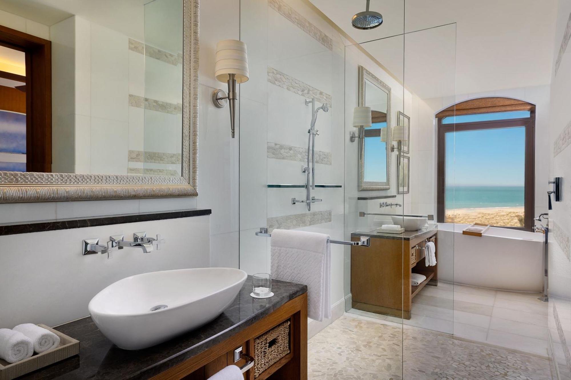 Premium Sea view Room Guest room 1 King Sofa bed Balcony