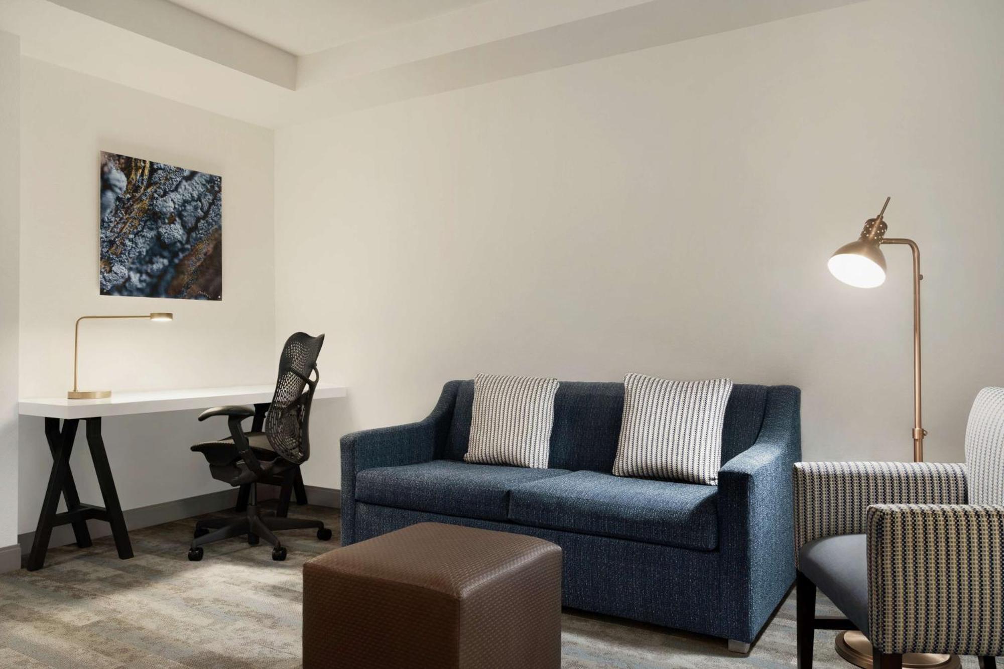 Junior King Suite Seating Area
