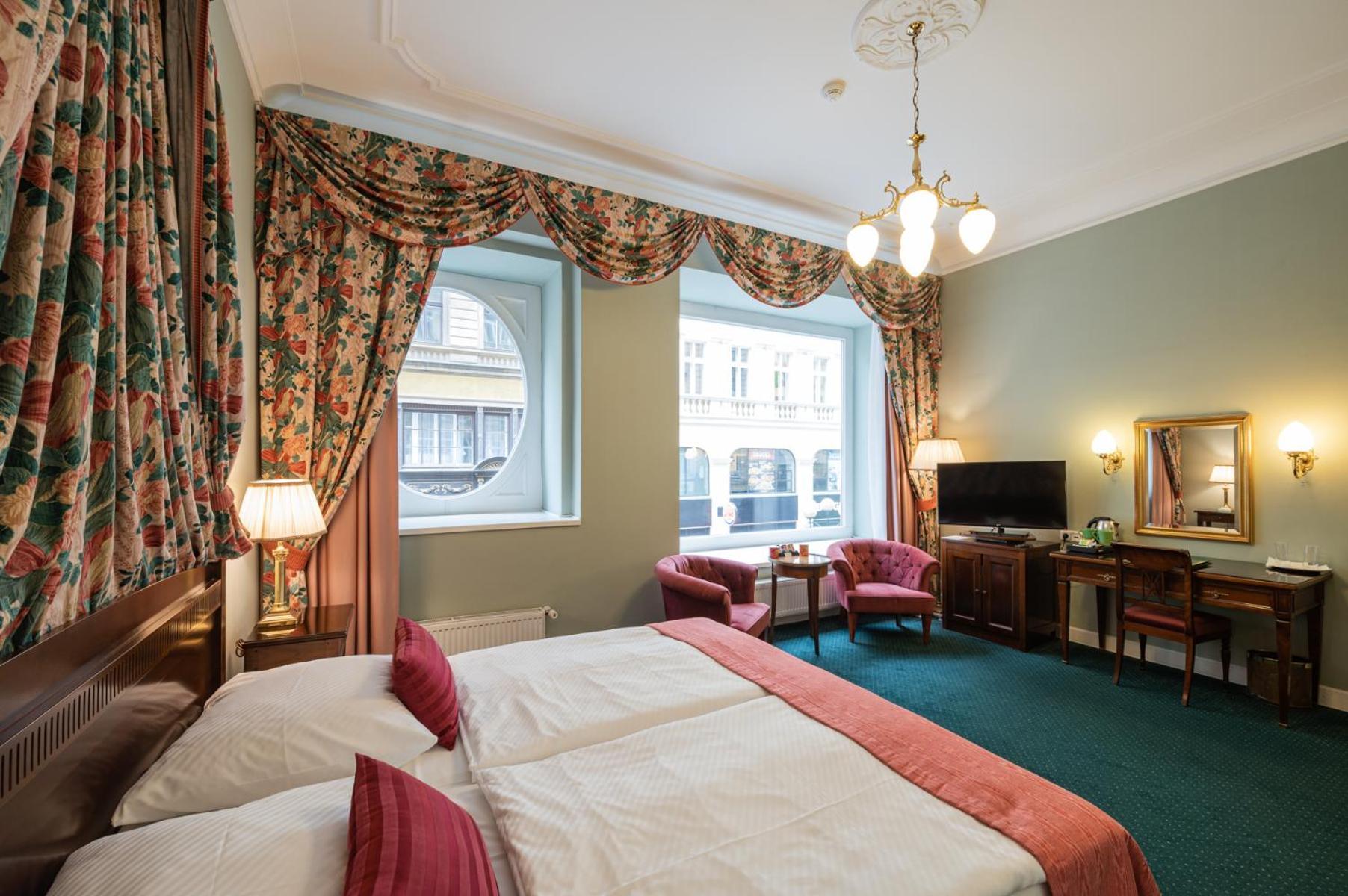 Deluxe Double Room,1274892883:JPEG