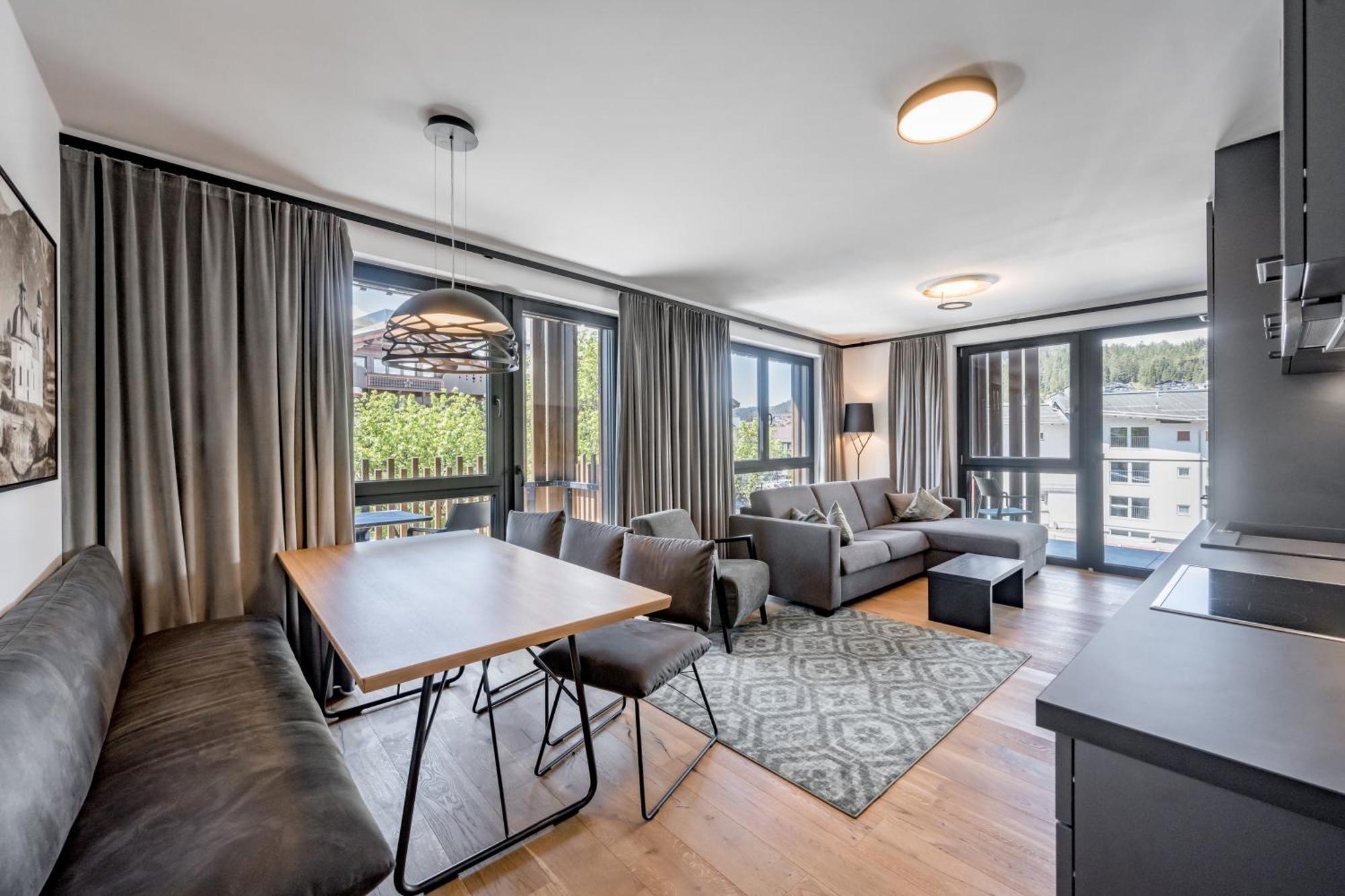 Deluxe Apartment