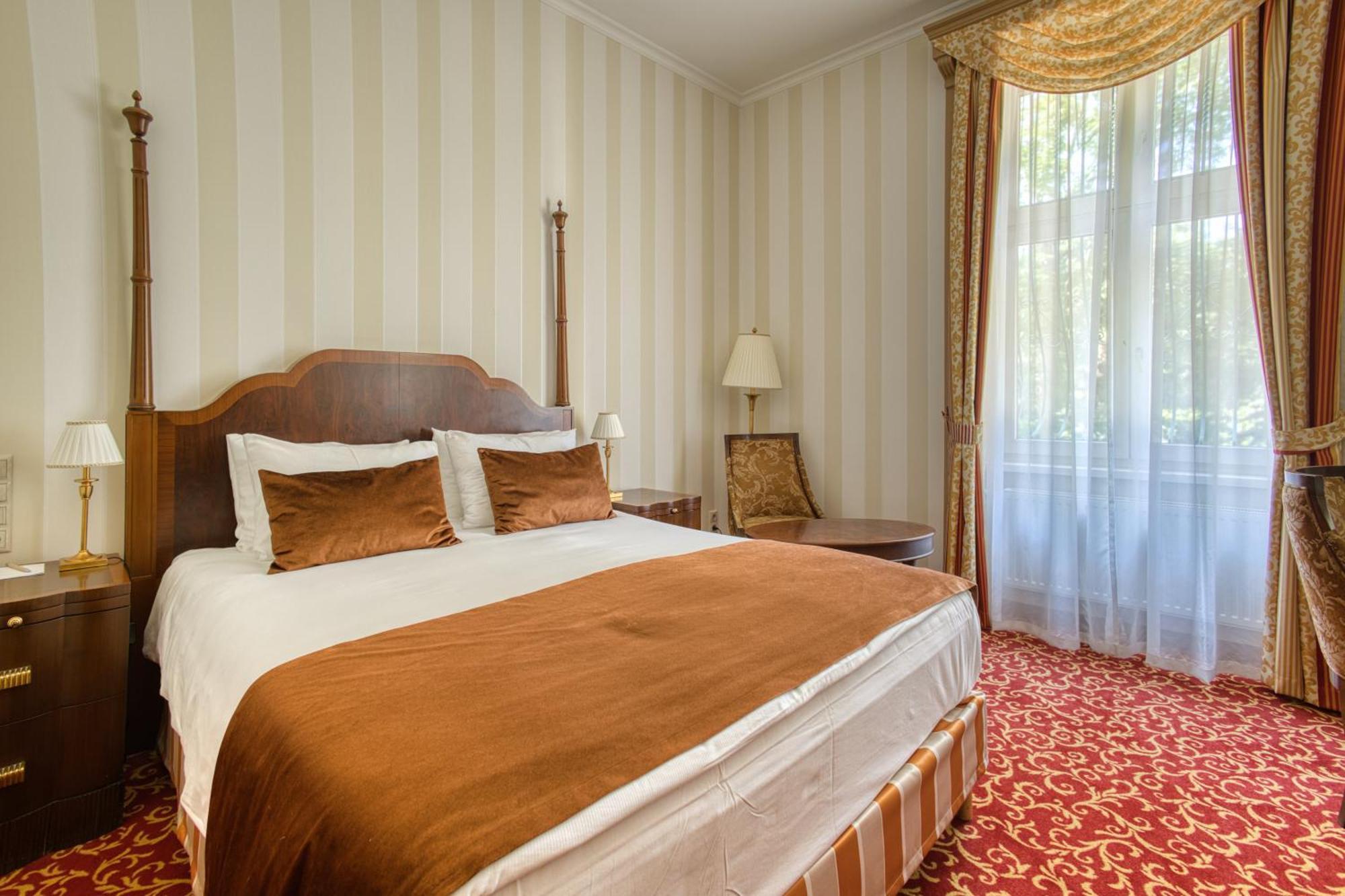 Deluxe Double Room Wellness Fitness Access