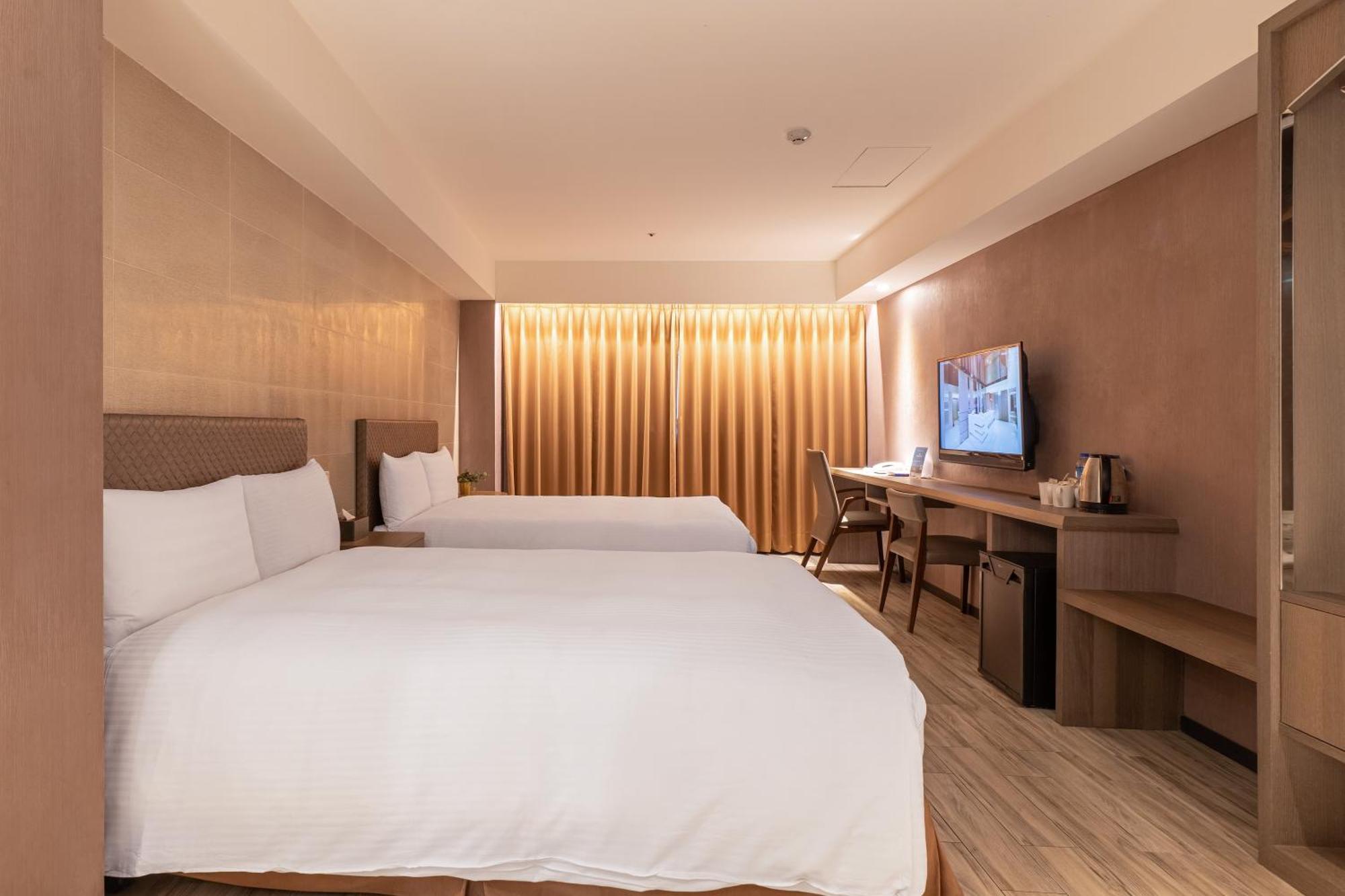 Superior Quadruple Room,1602336046:JPEG