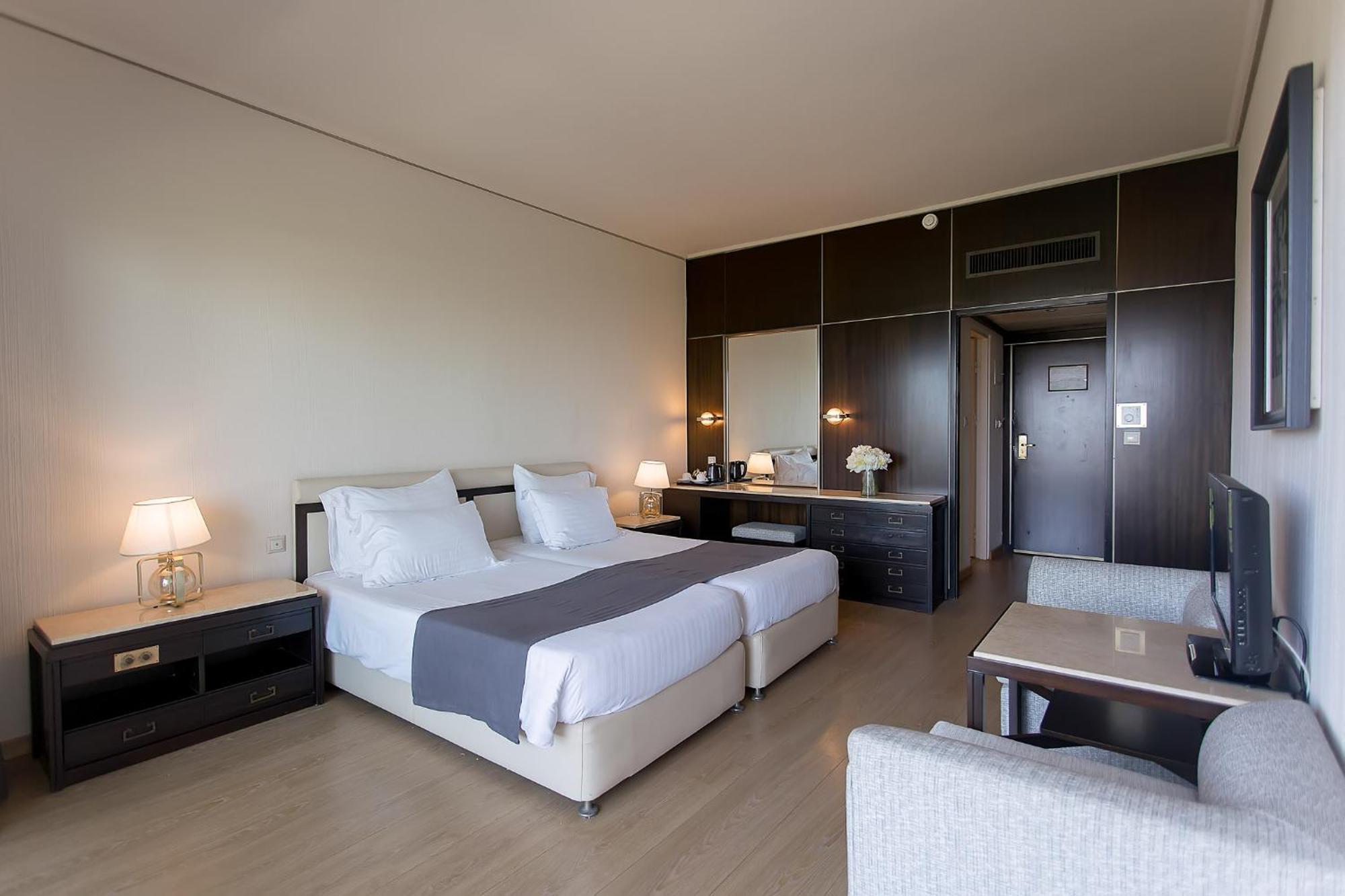Twin Room with Lake View