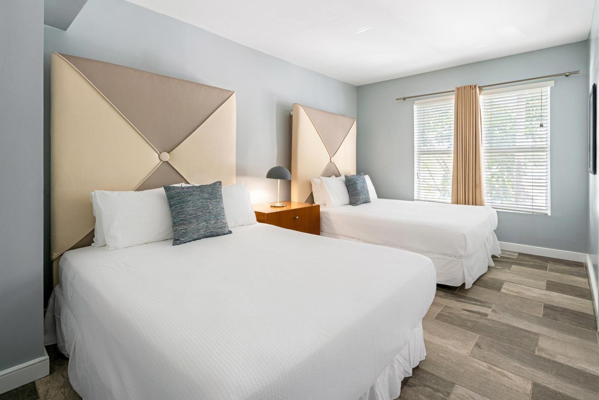 Double Queen Room