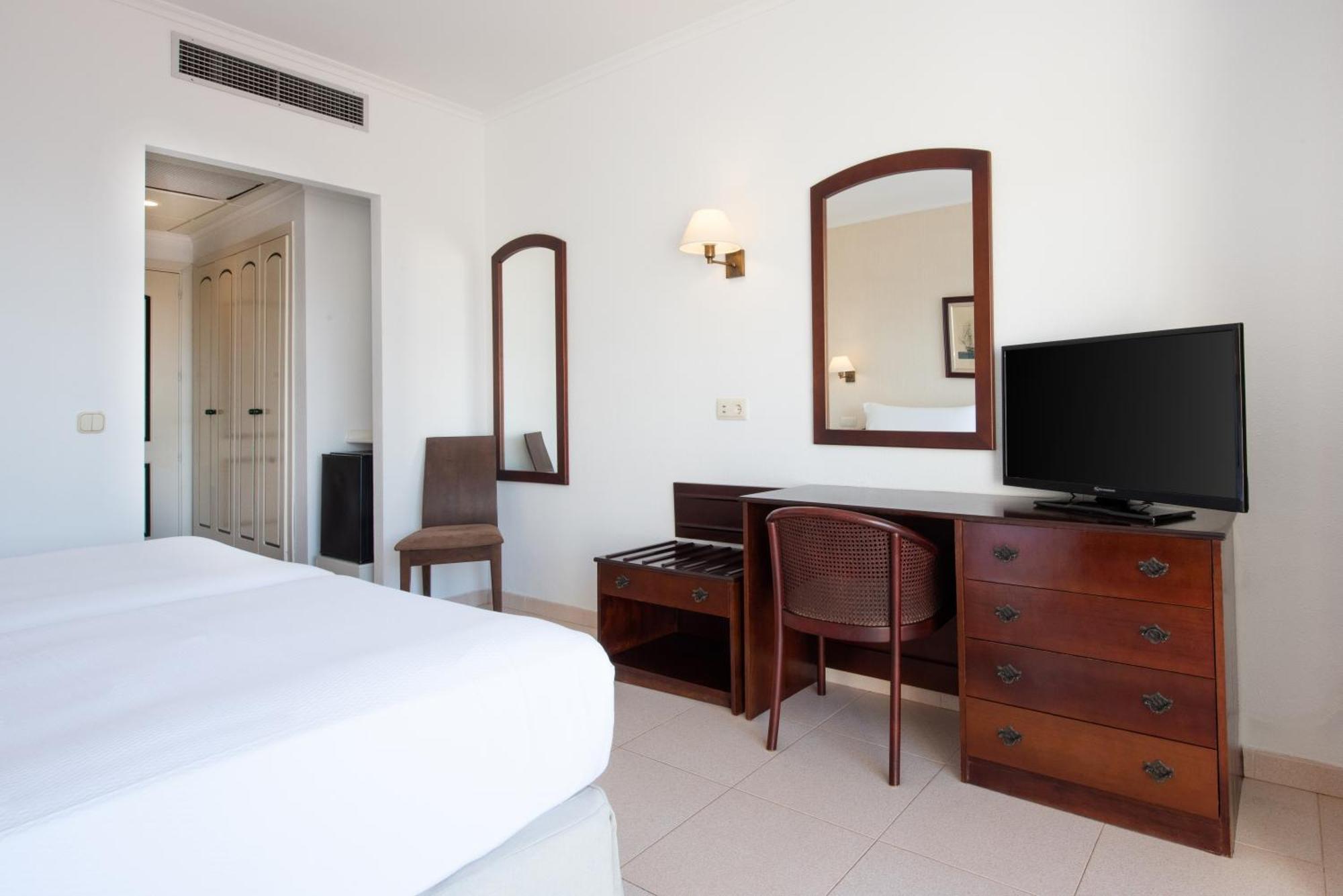 Twin Room Balcony Sea View