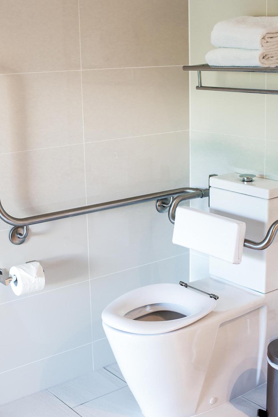 One-Bedroom with Accessible Bathroom