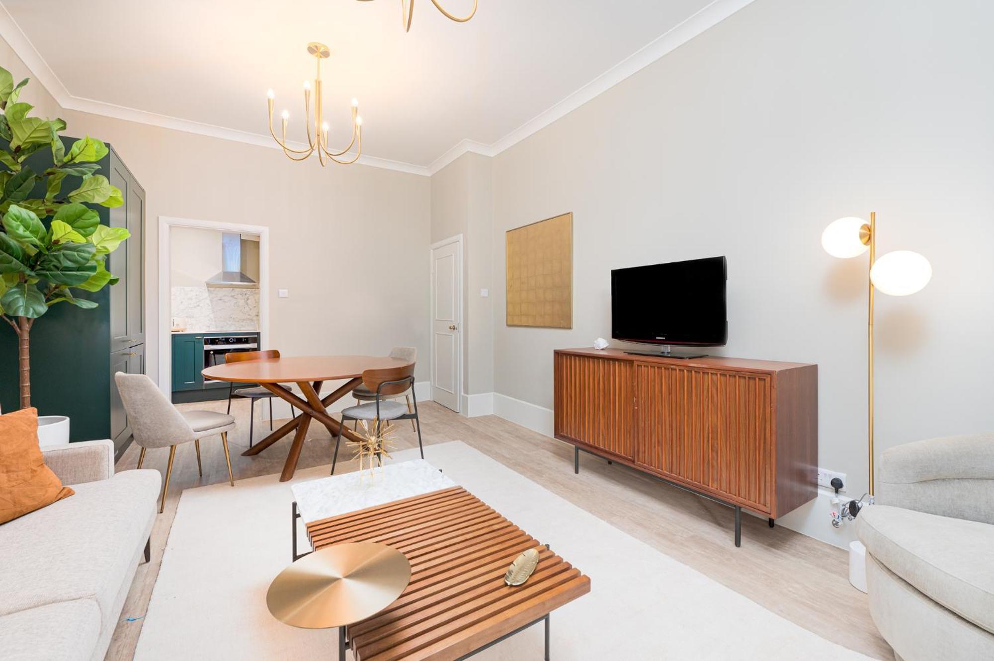Three-Bedroom Deluxe Apartment,1610534489:JPEG
