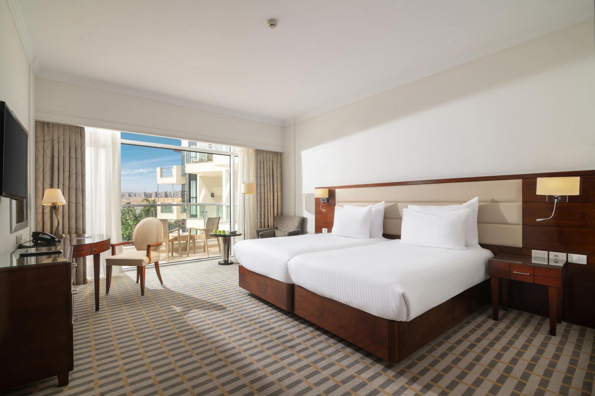 Deluxe Room Pool View