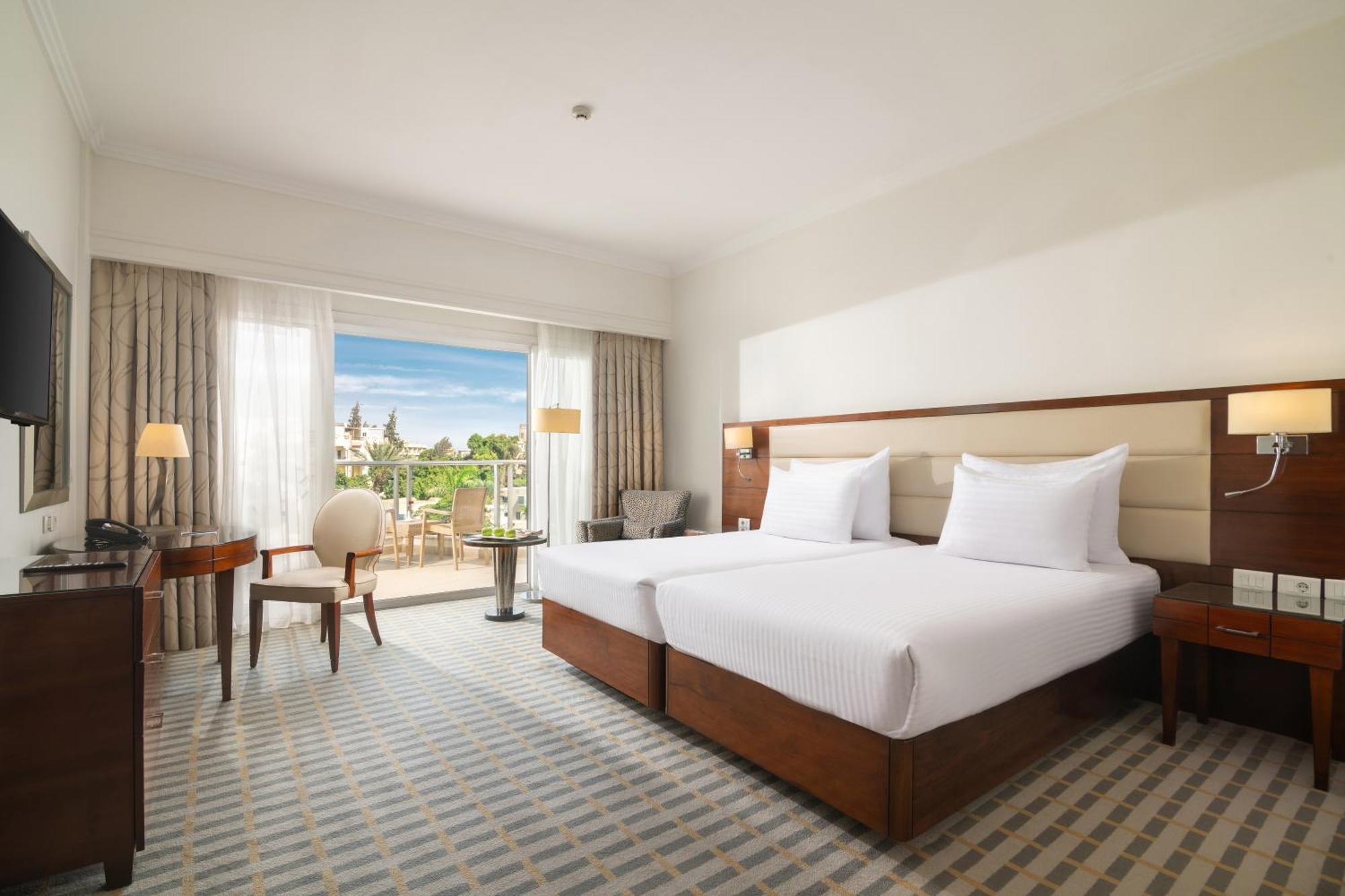 Deluxe Room Pool View