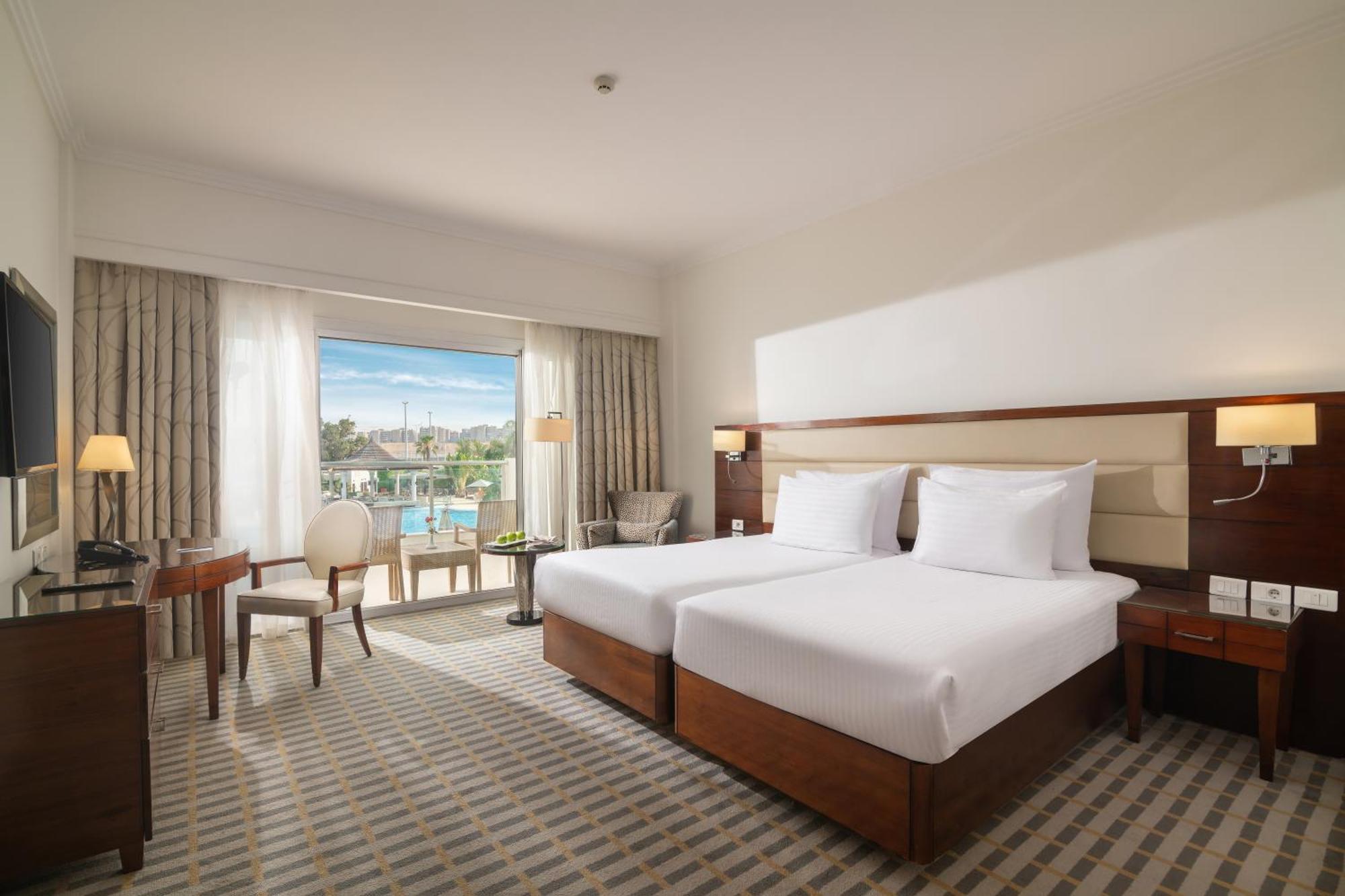 Deluxe Room Pool View