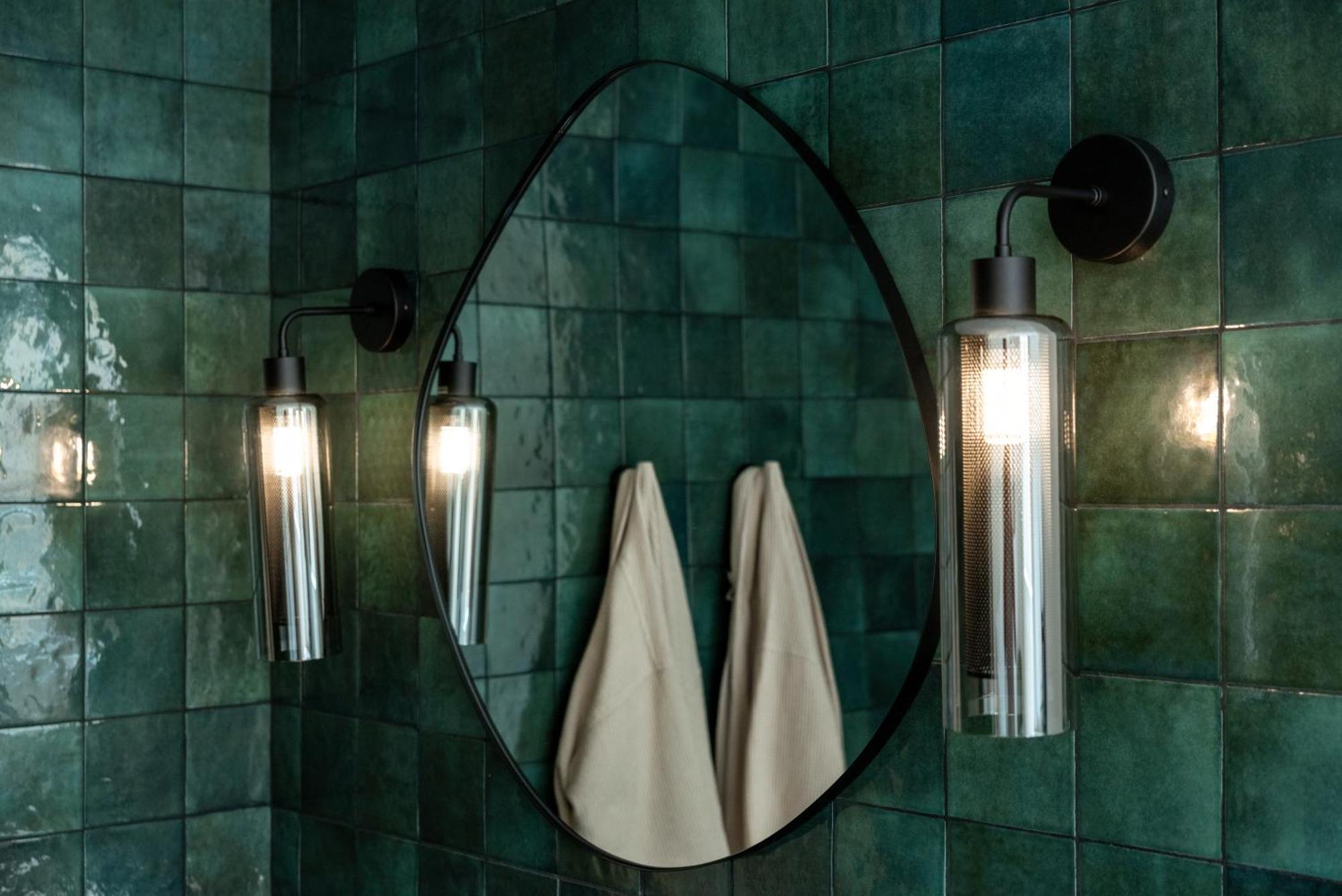 Deluxe Queen Suite