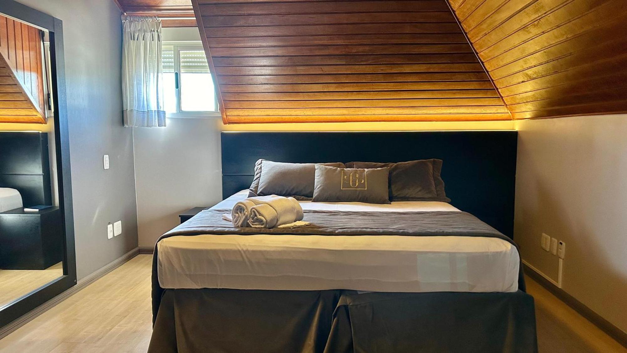 Two-Bedroom Suite,1622875924:JPEG