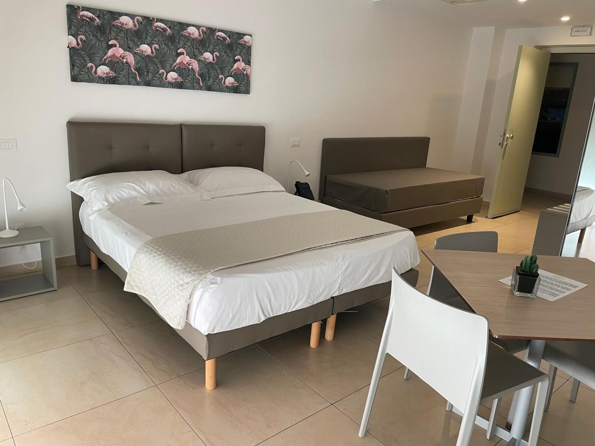 Classic Quadruple Room,1623681302:JPEG