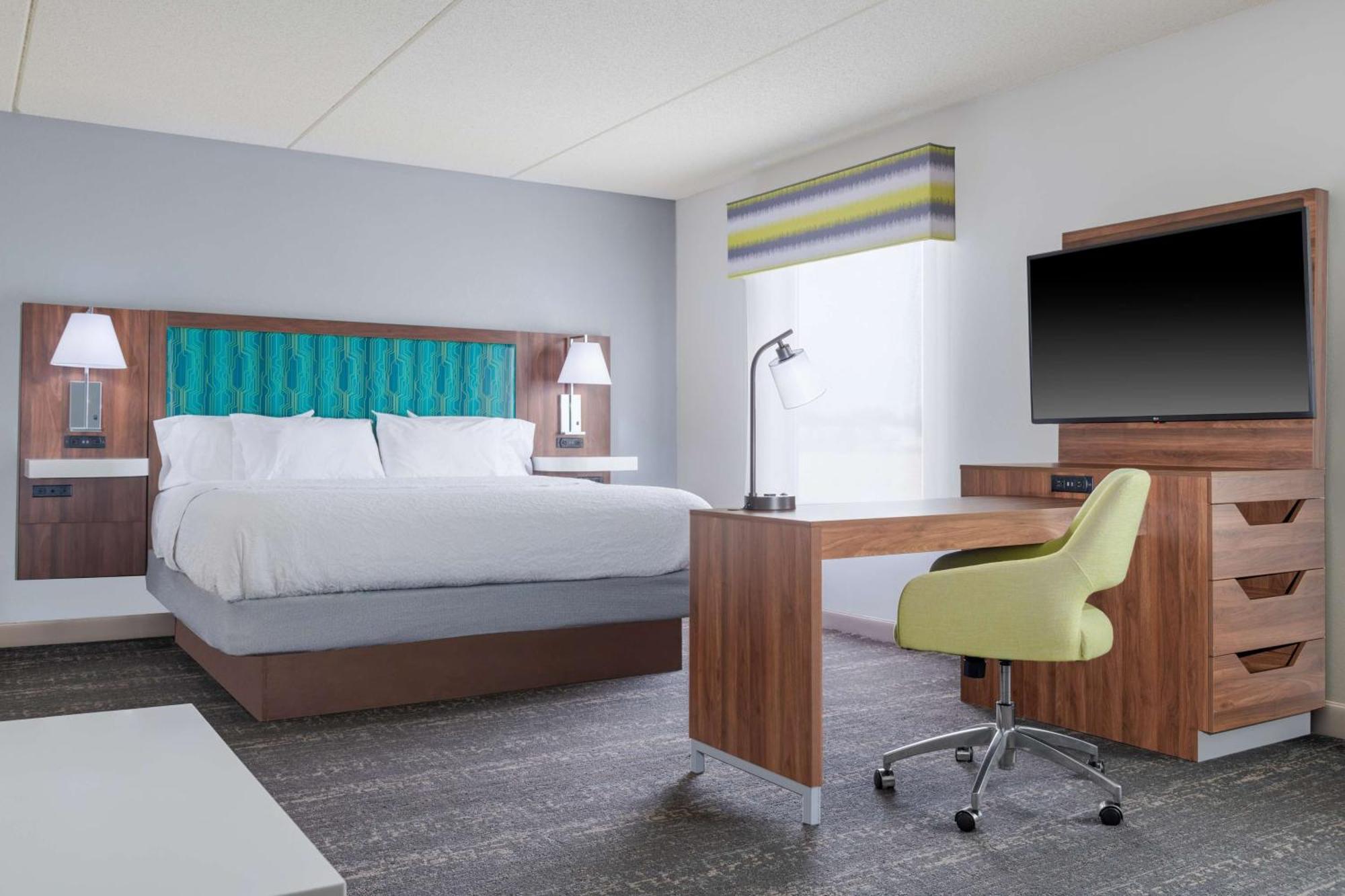 King Studio Suite with Sofa Bed - Non-Smoking