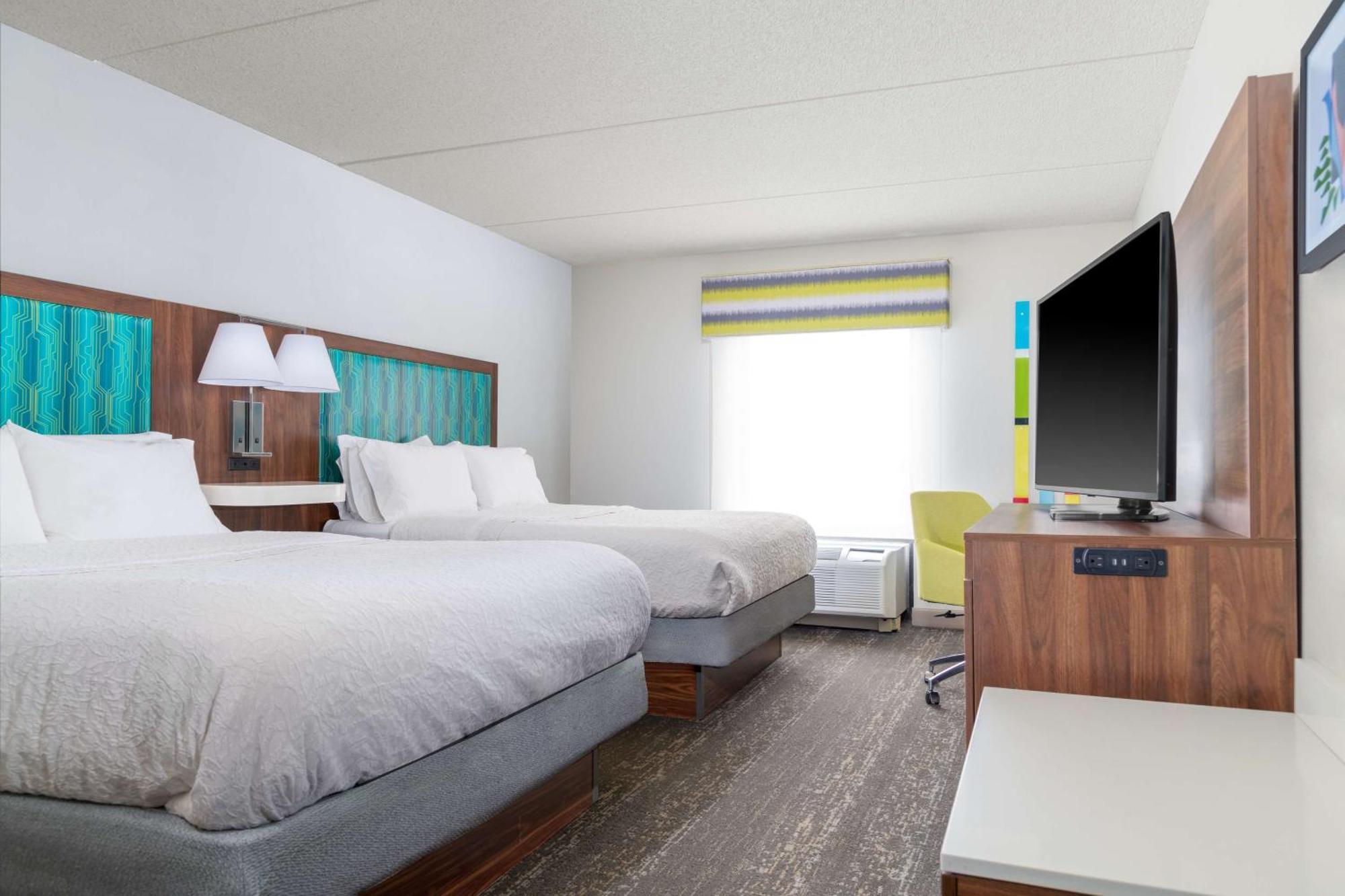 Room with Two Queen Beds - Non-Smoking