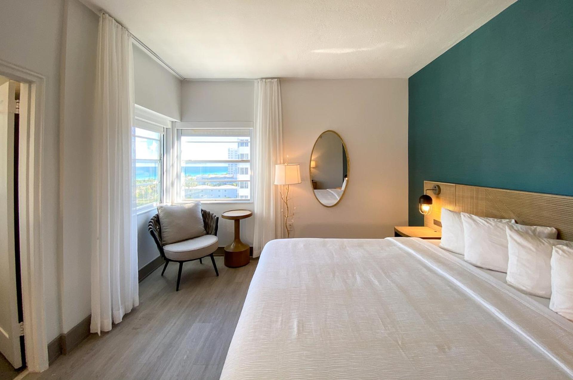 Superior King Room