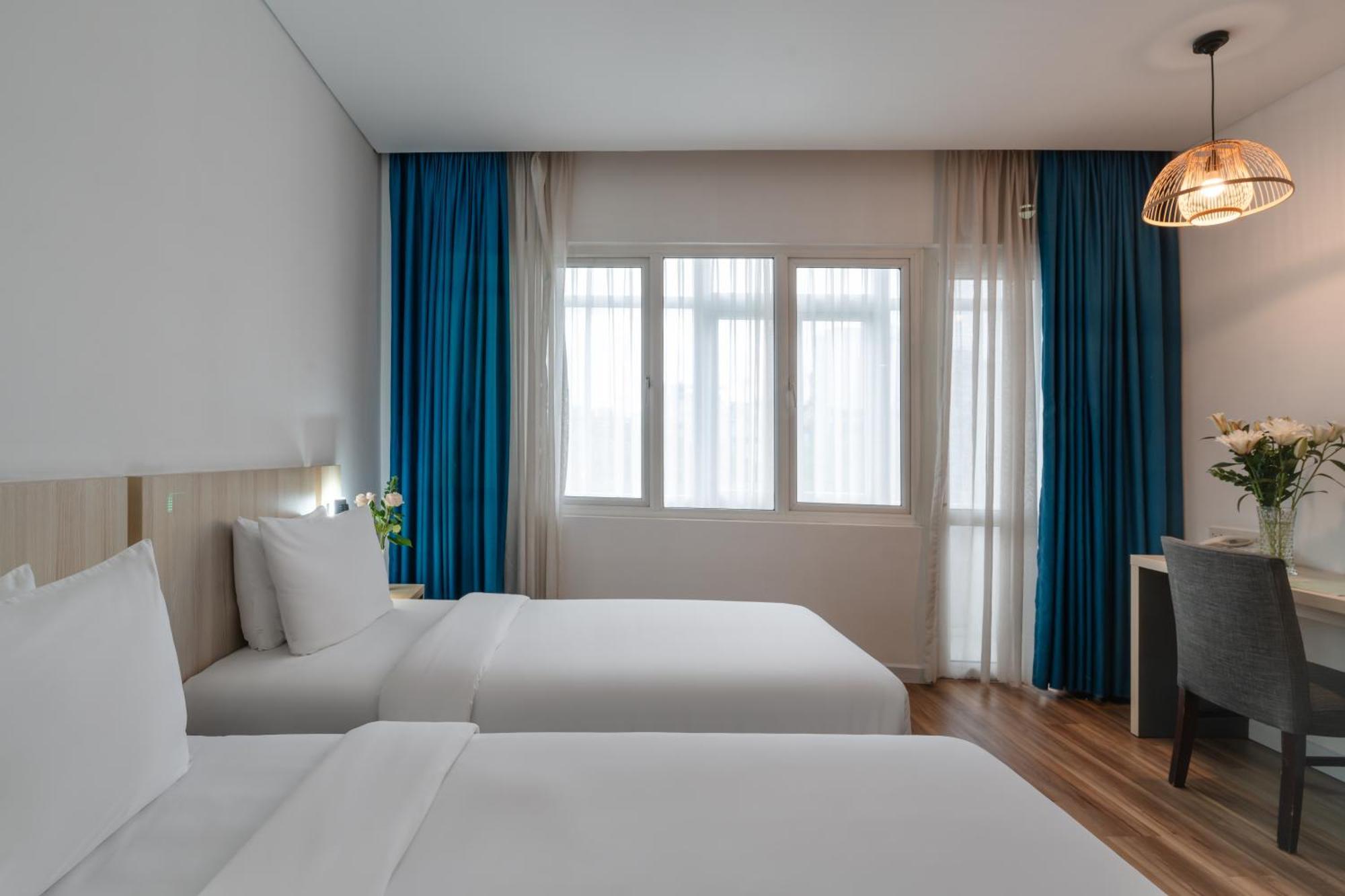 Premier Deluxe Parkview Room