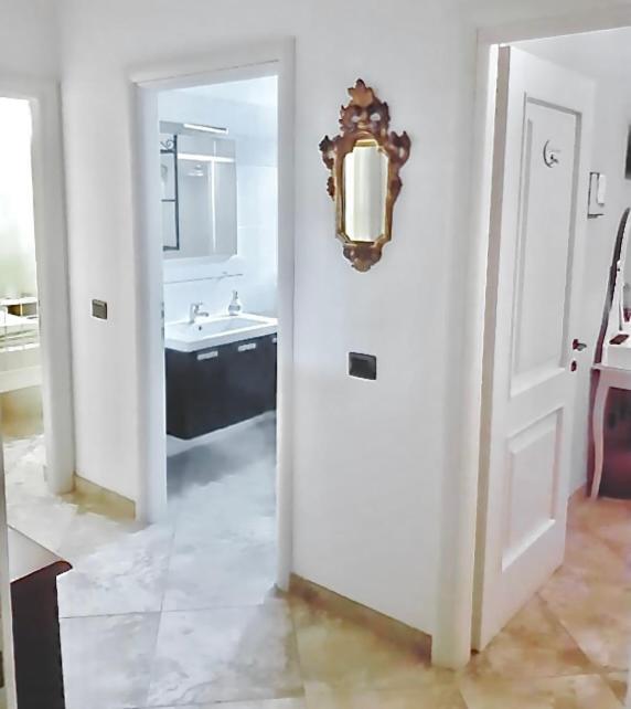 Double or Twin Room Bathroom