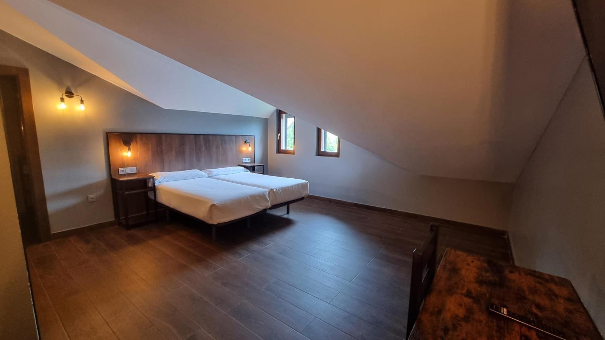 Economy Twin Room