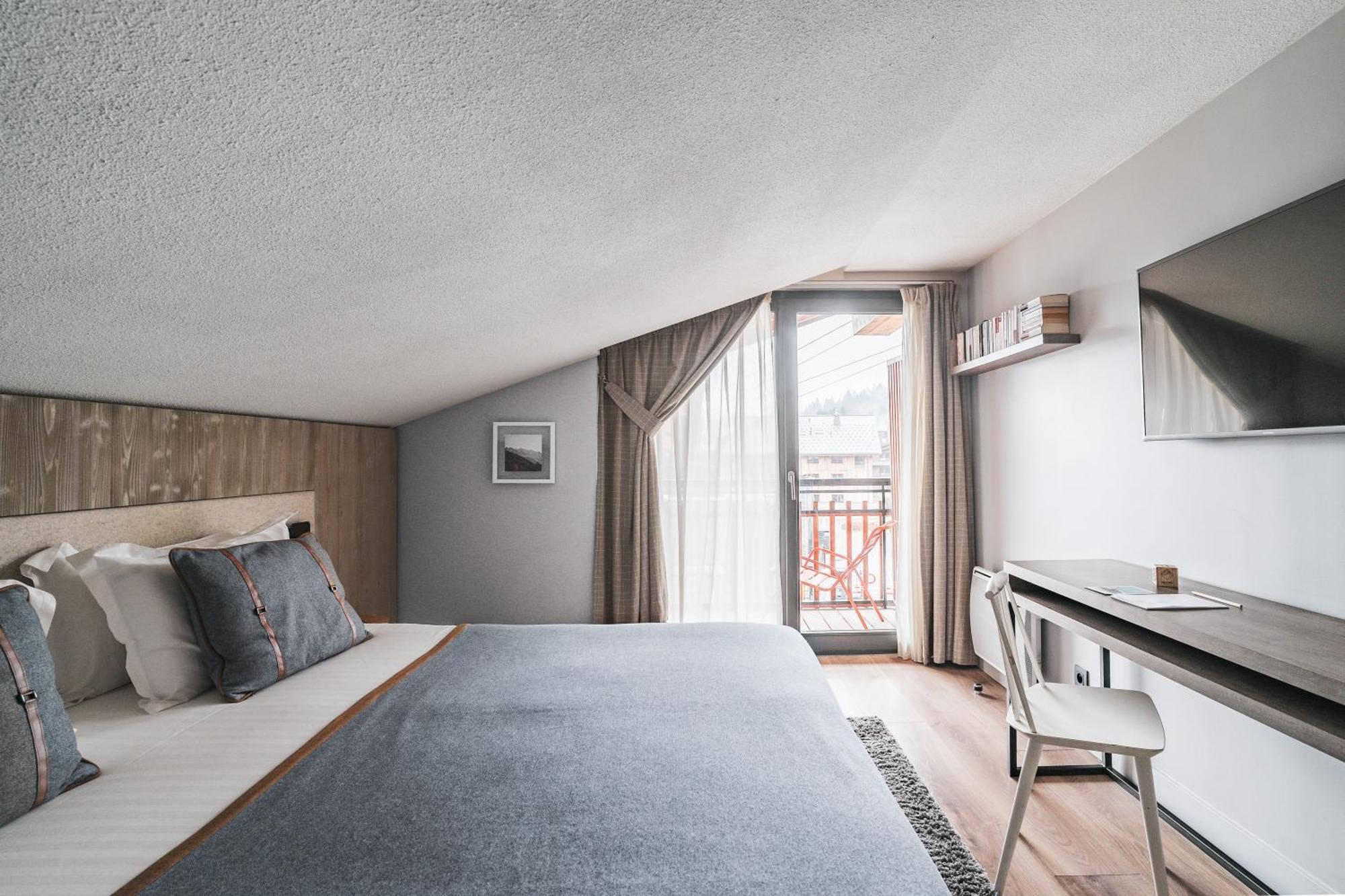 Double or Twin Room Attic