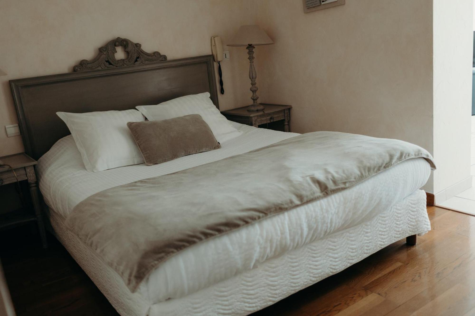 Prestige Room