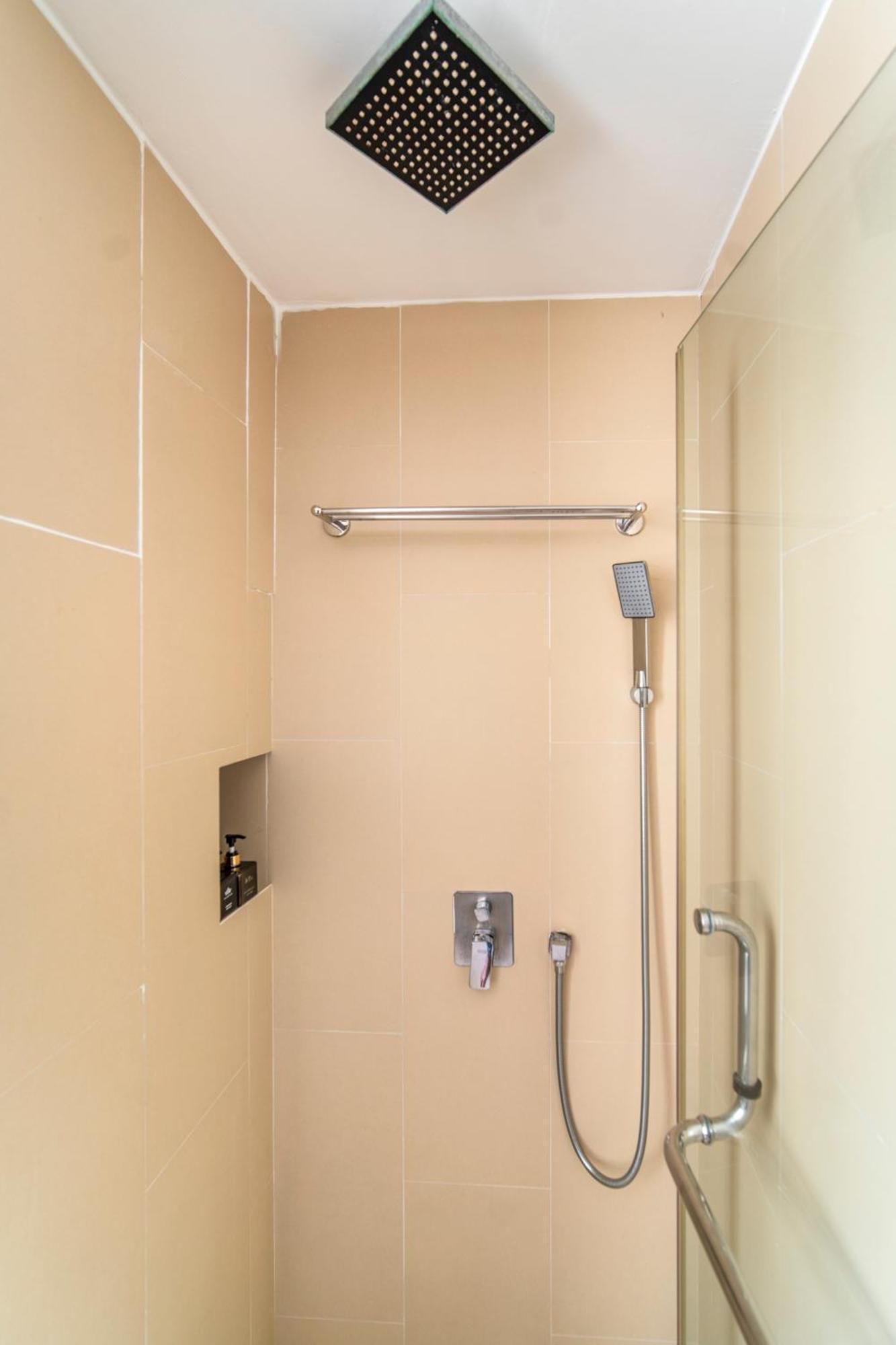 Superior Twin Room with Window