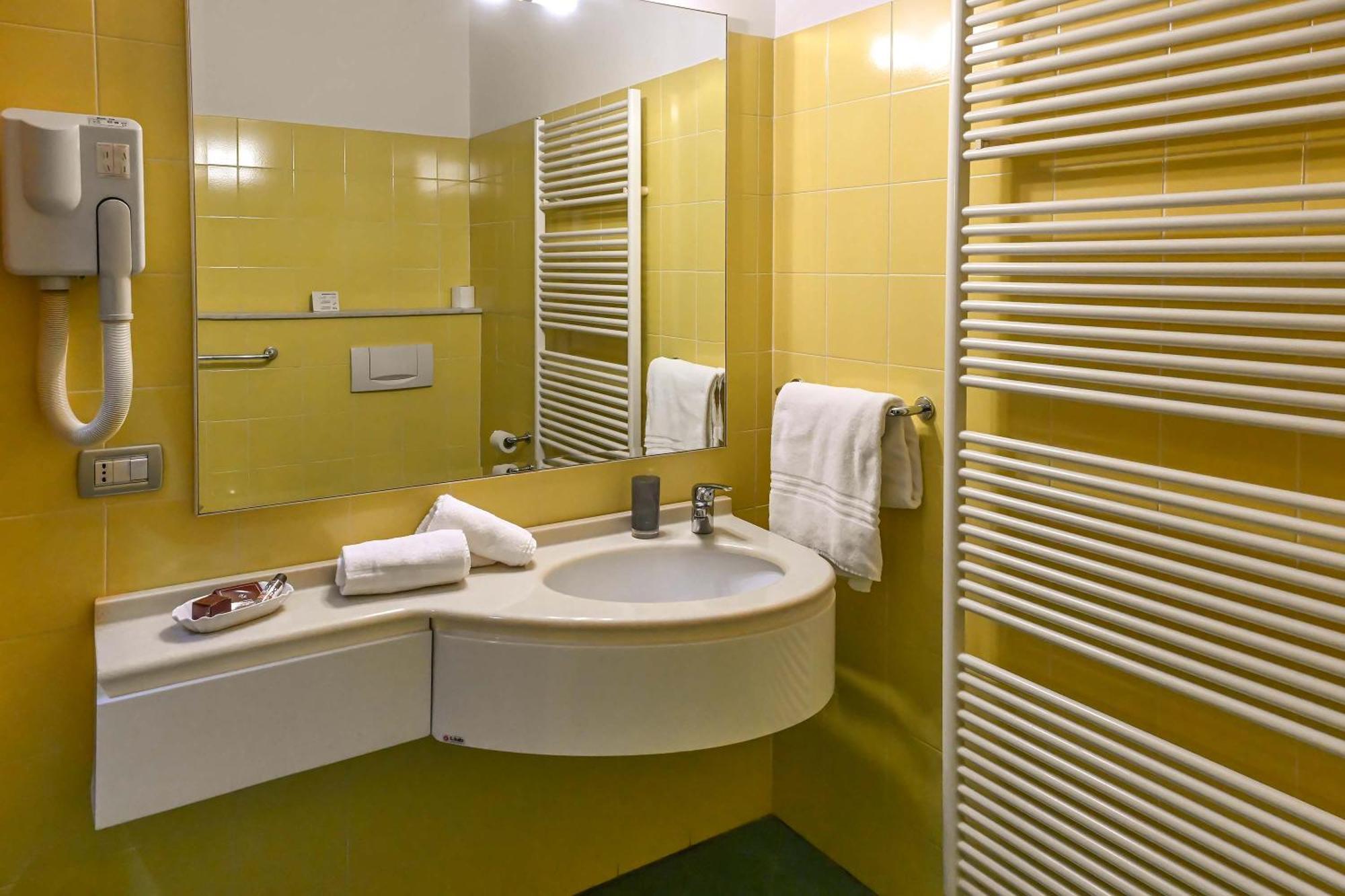 Deluxe Single Room,1638480677:JPEG