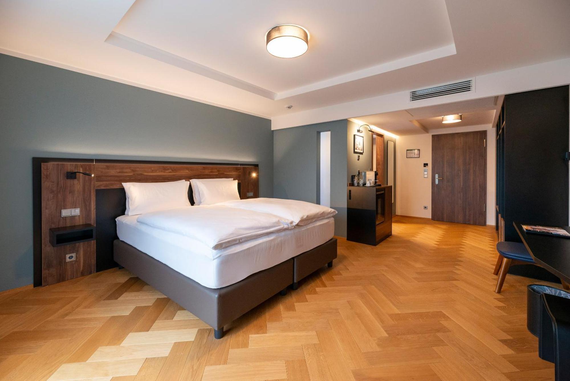 Großes Doppelzimmer