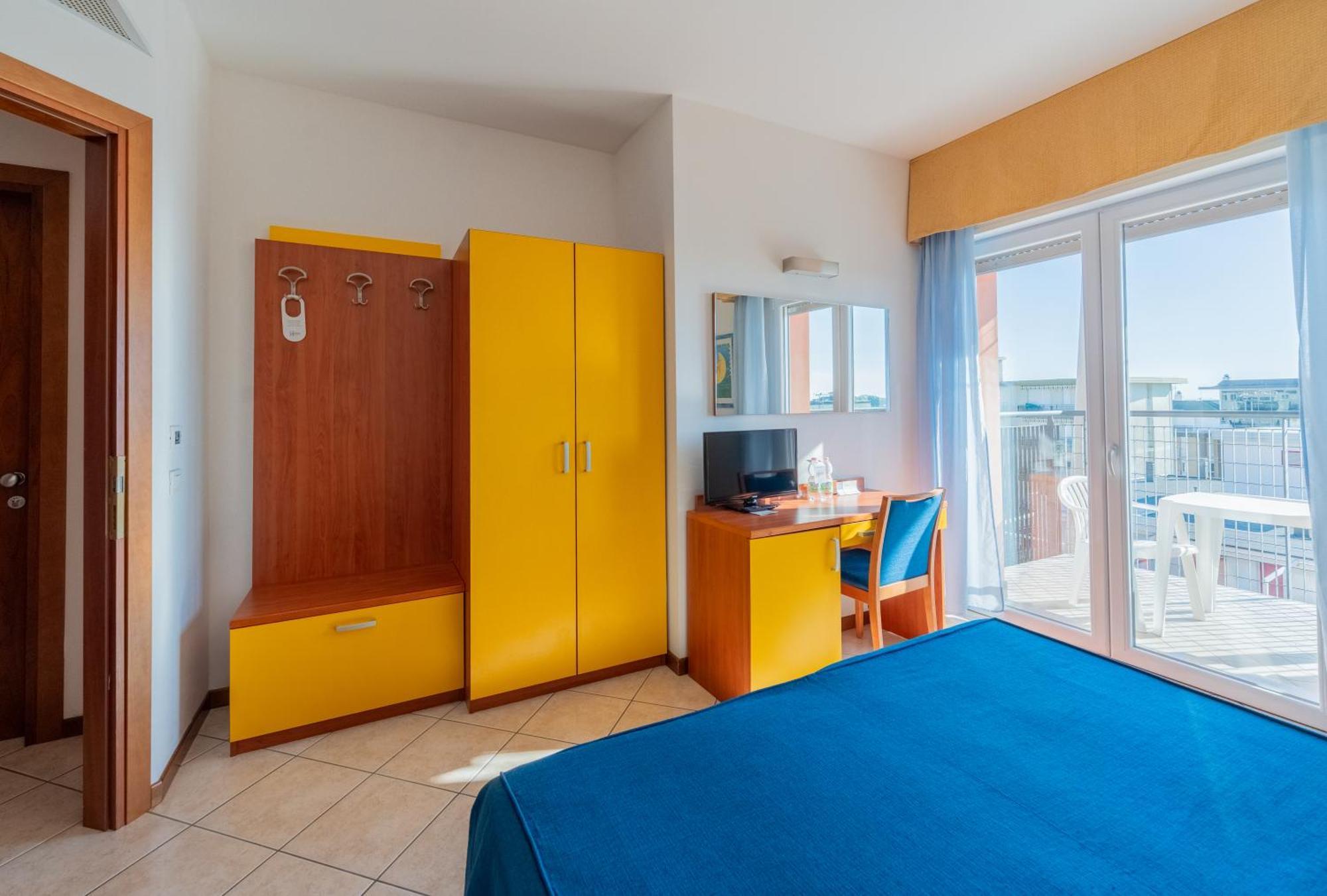 Double or Twin Room Balcony