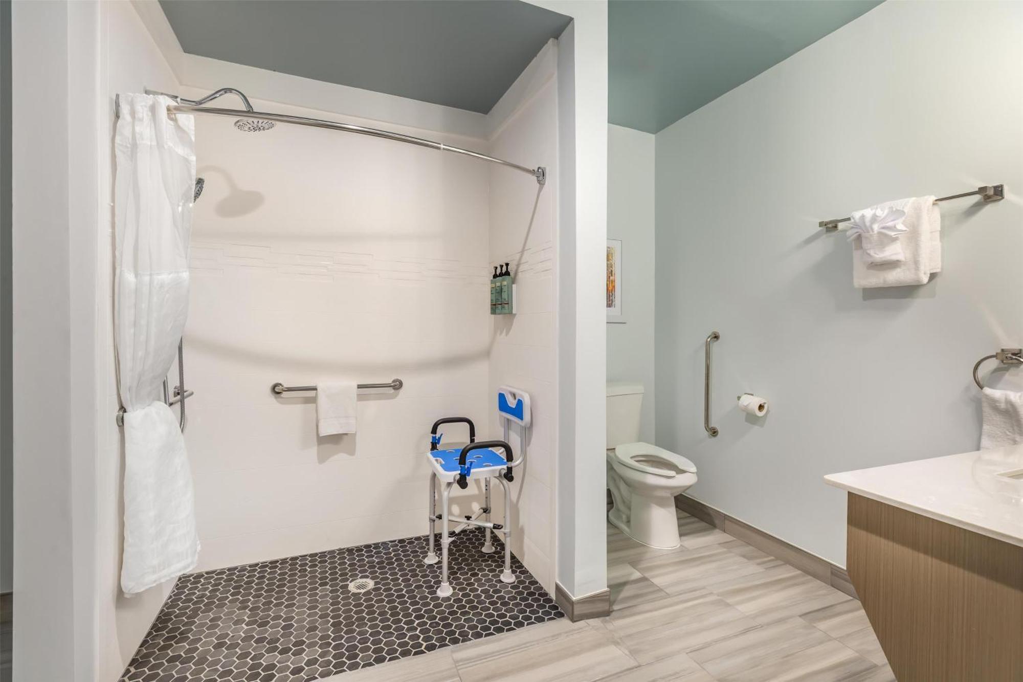 Queen Suite with Two Queen Beds, Roll-In Shower and Sofa Bed - Disability Access/Non-Smoking,1679601352:JPEG
