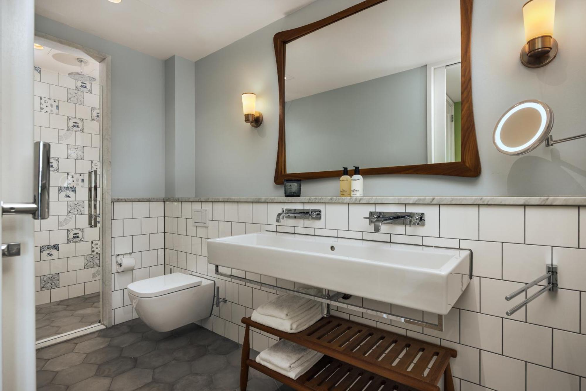 Two-Bedroom Apartment,1681770404:JPEG
