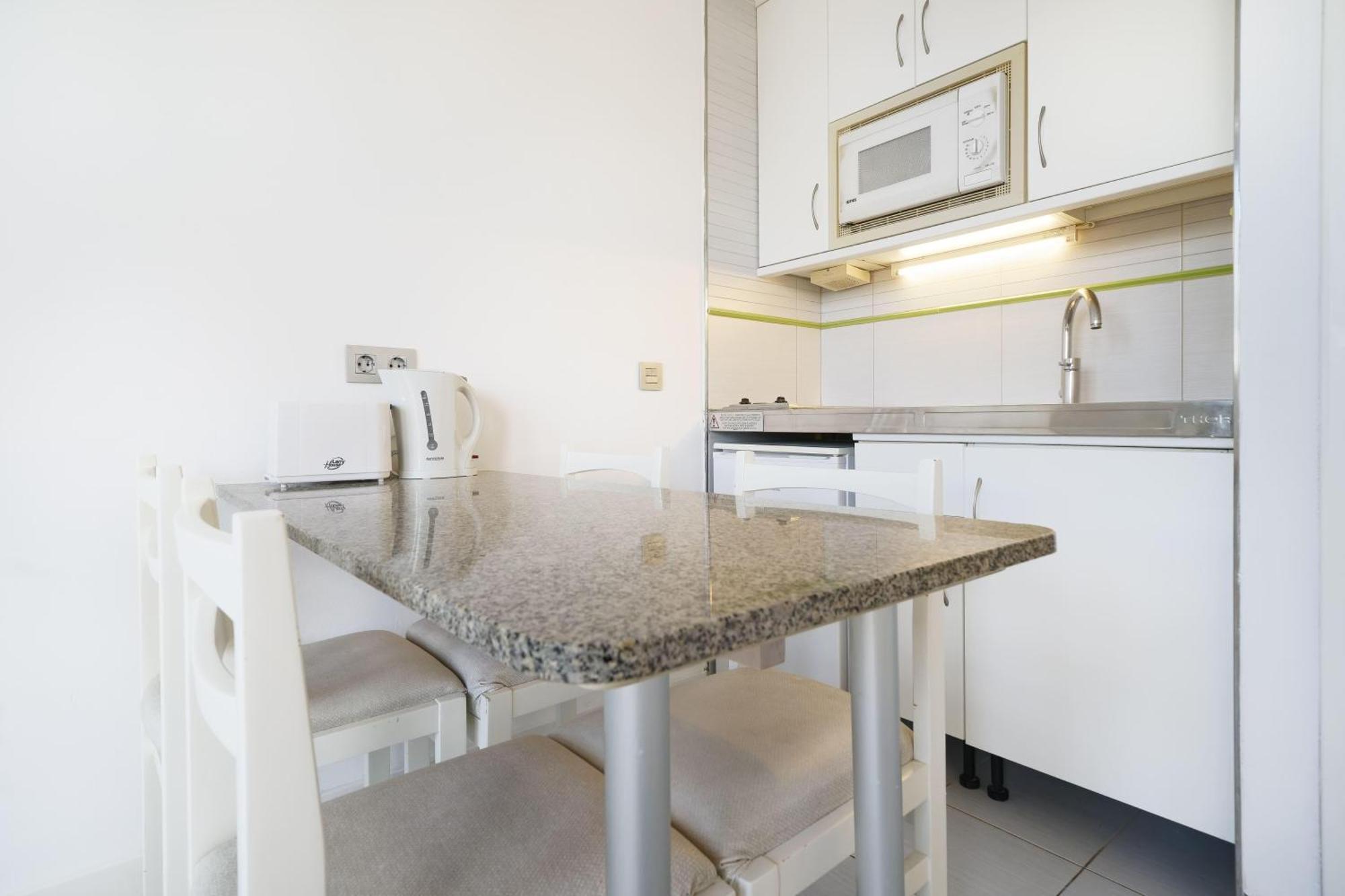 Classic One Bedroom Apartment small balcony