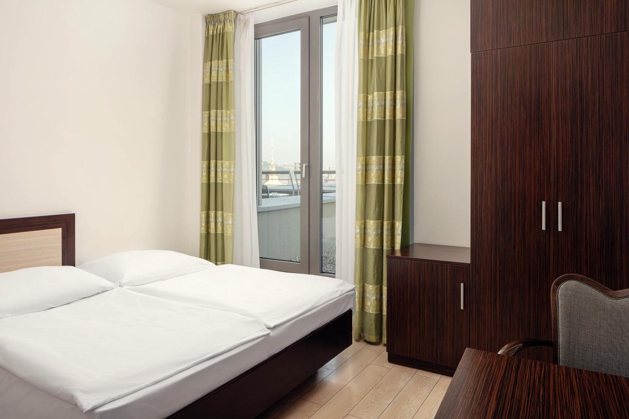 Double or Twin Room Terrace