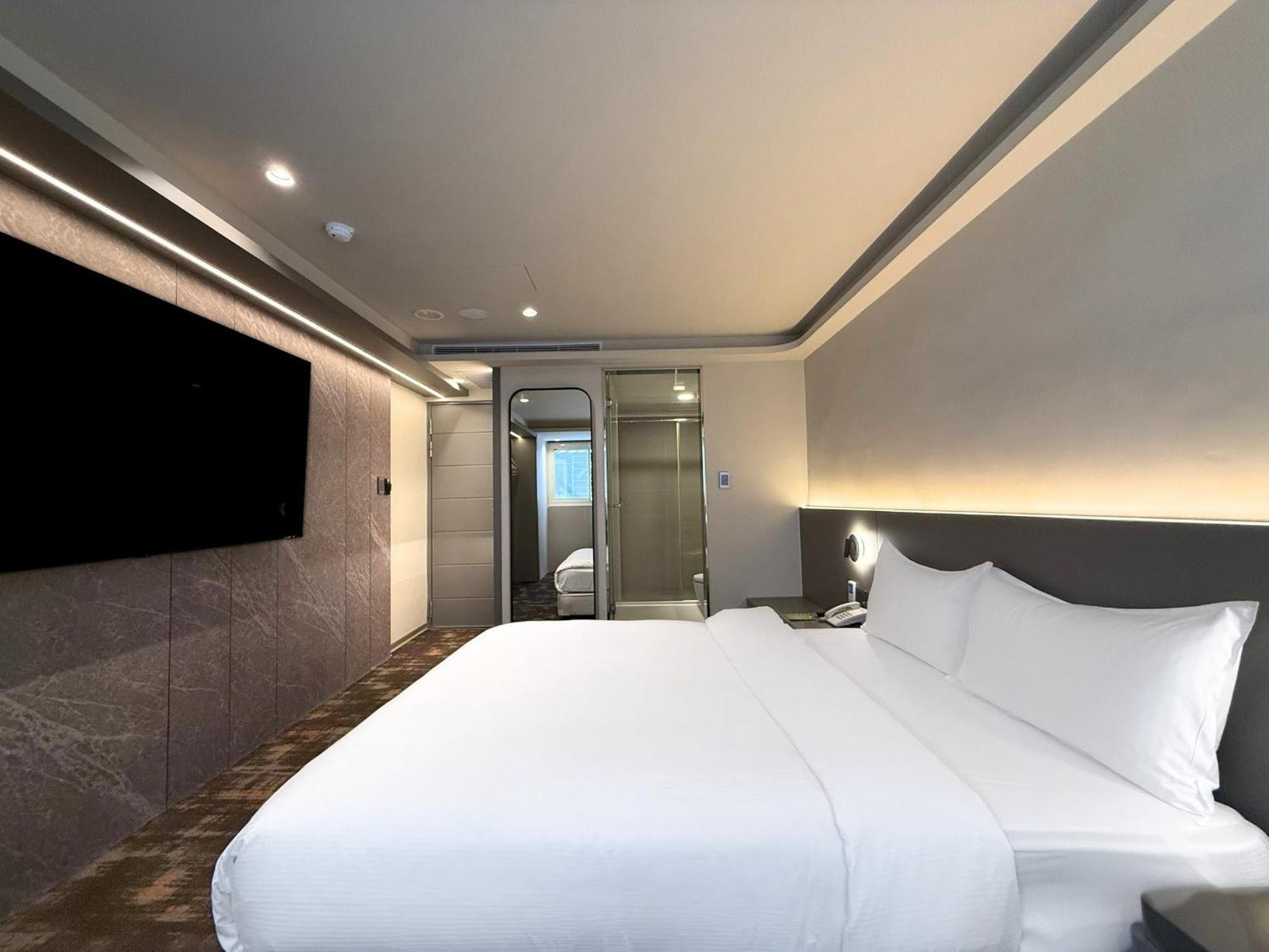 Superior Double Room (Check-in after 15:00)