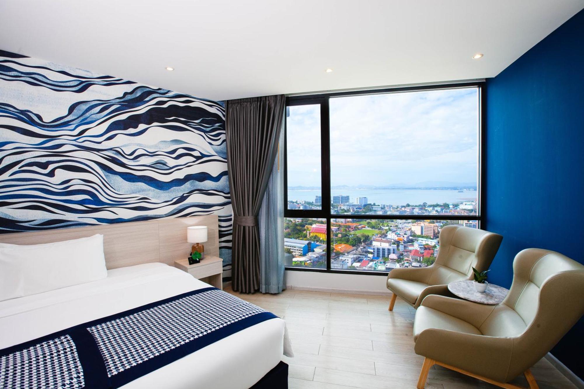 Deluxe Harbour View