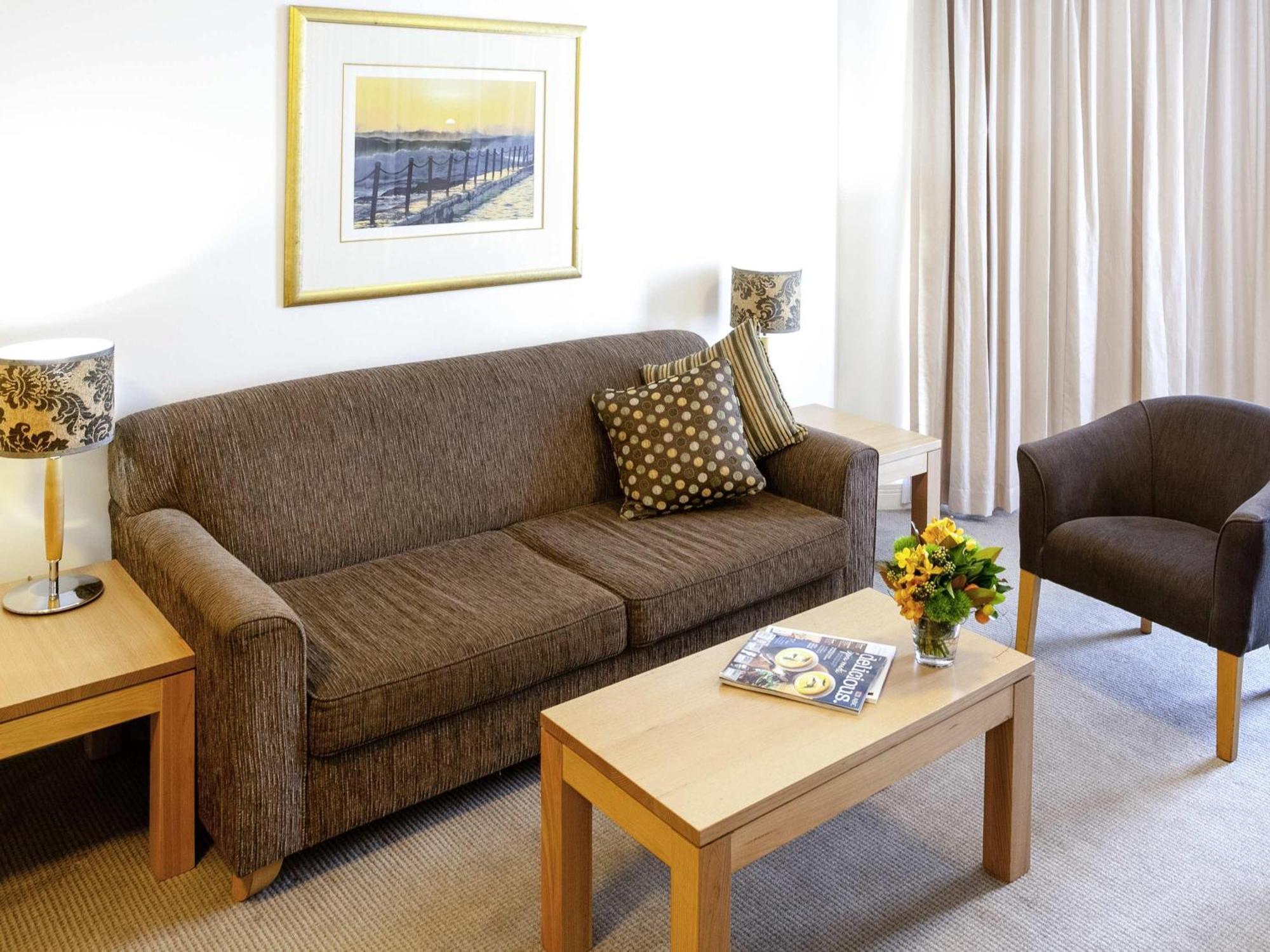 Two-Bedroom Apartment One King Bed One Queen Bed,688106298:JPEG