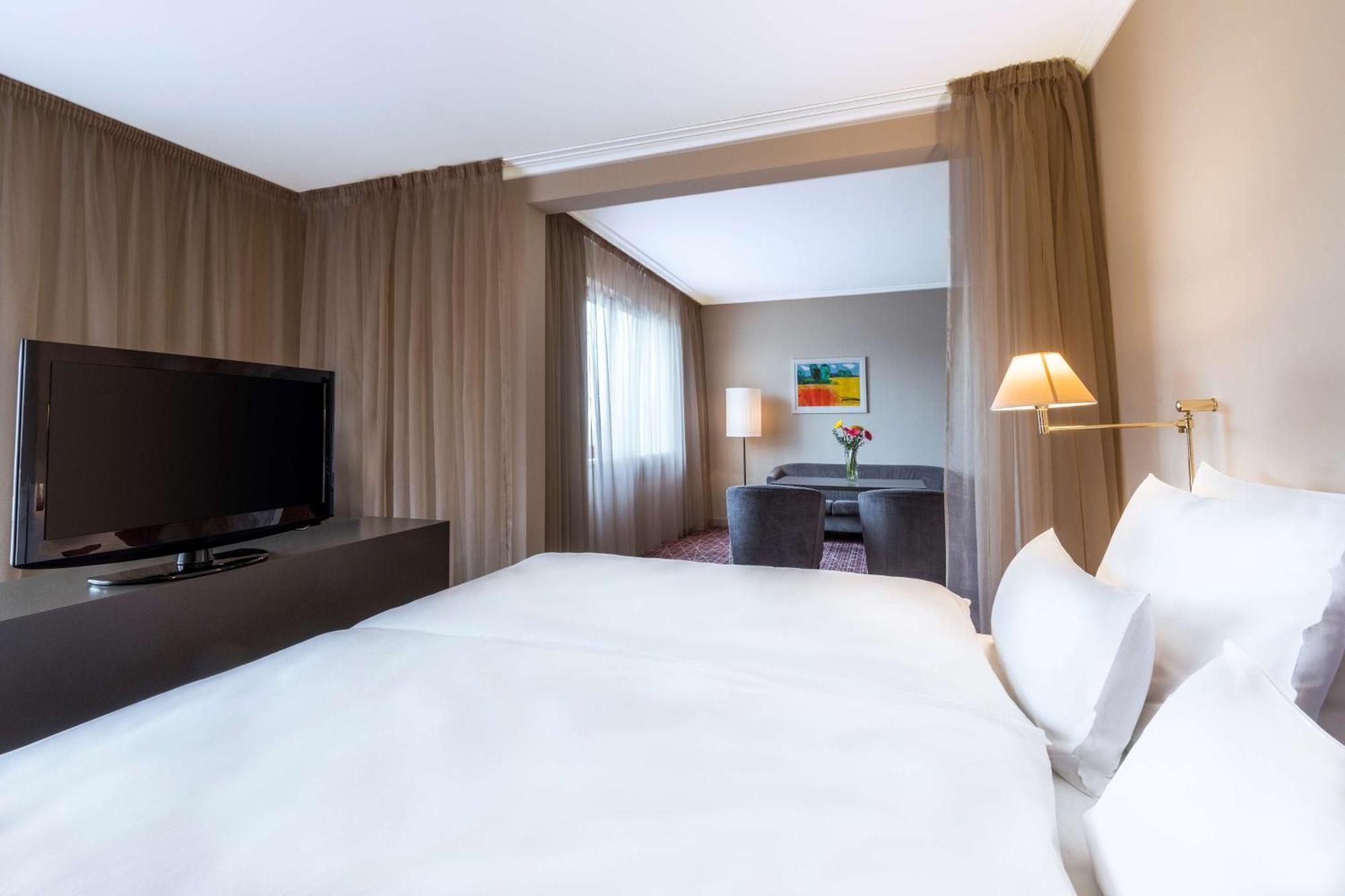 Junior Suite,1705039847:JPEG