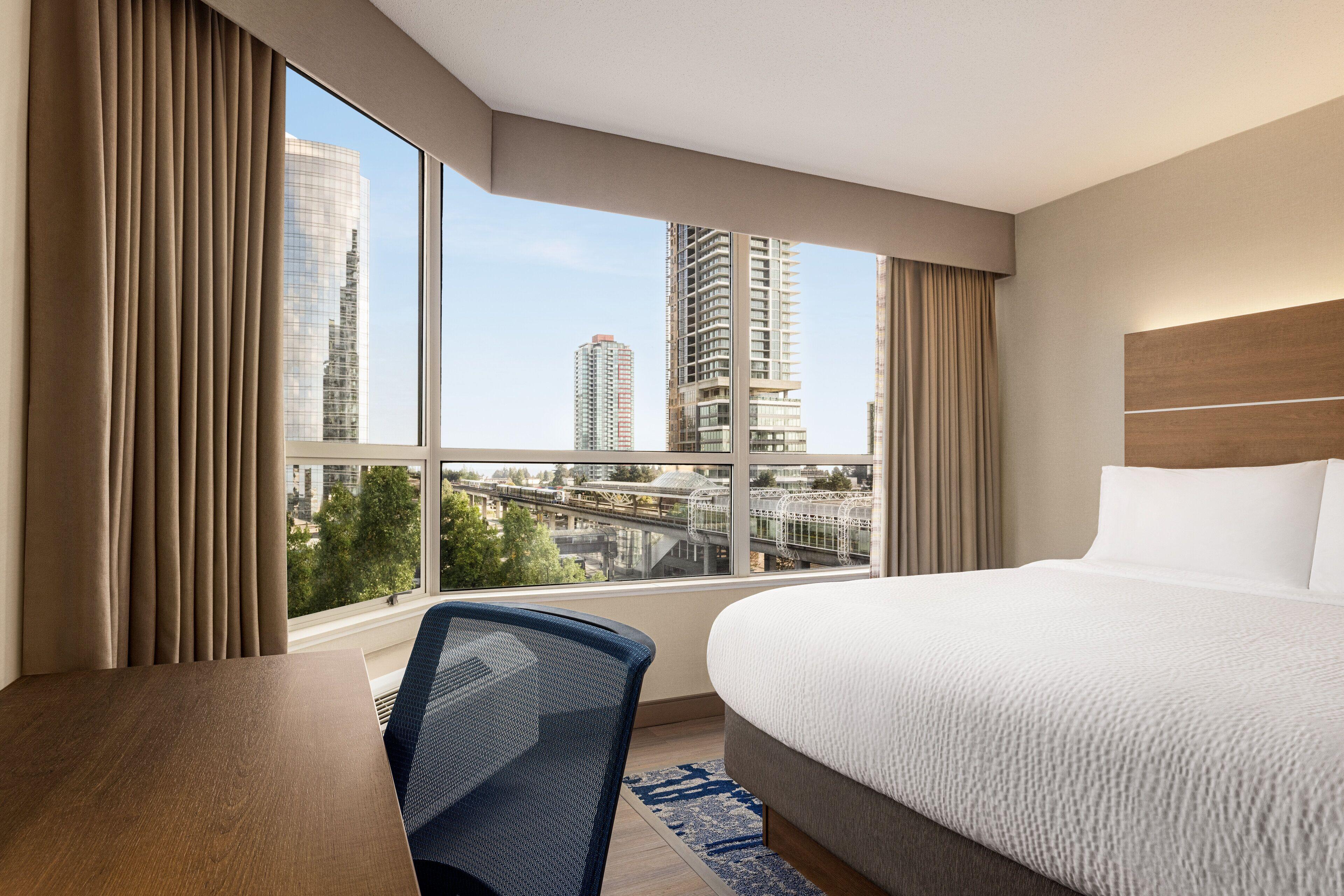 1 King Bed Standard Top Floor City View
