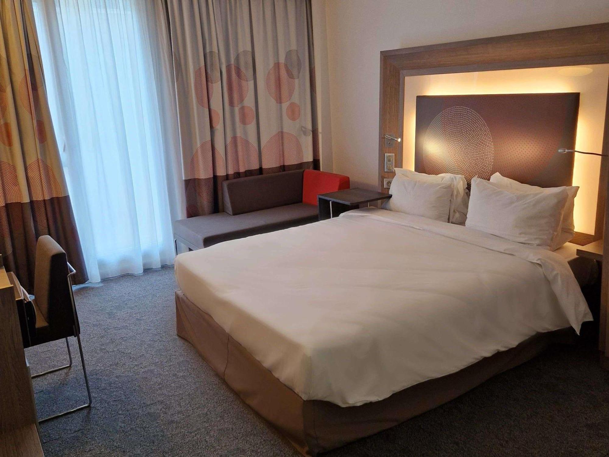 Standard Double Room Non-Smoking,1717052203:JPEG